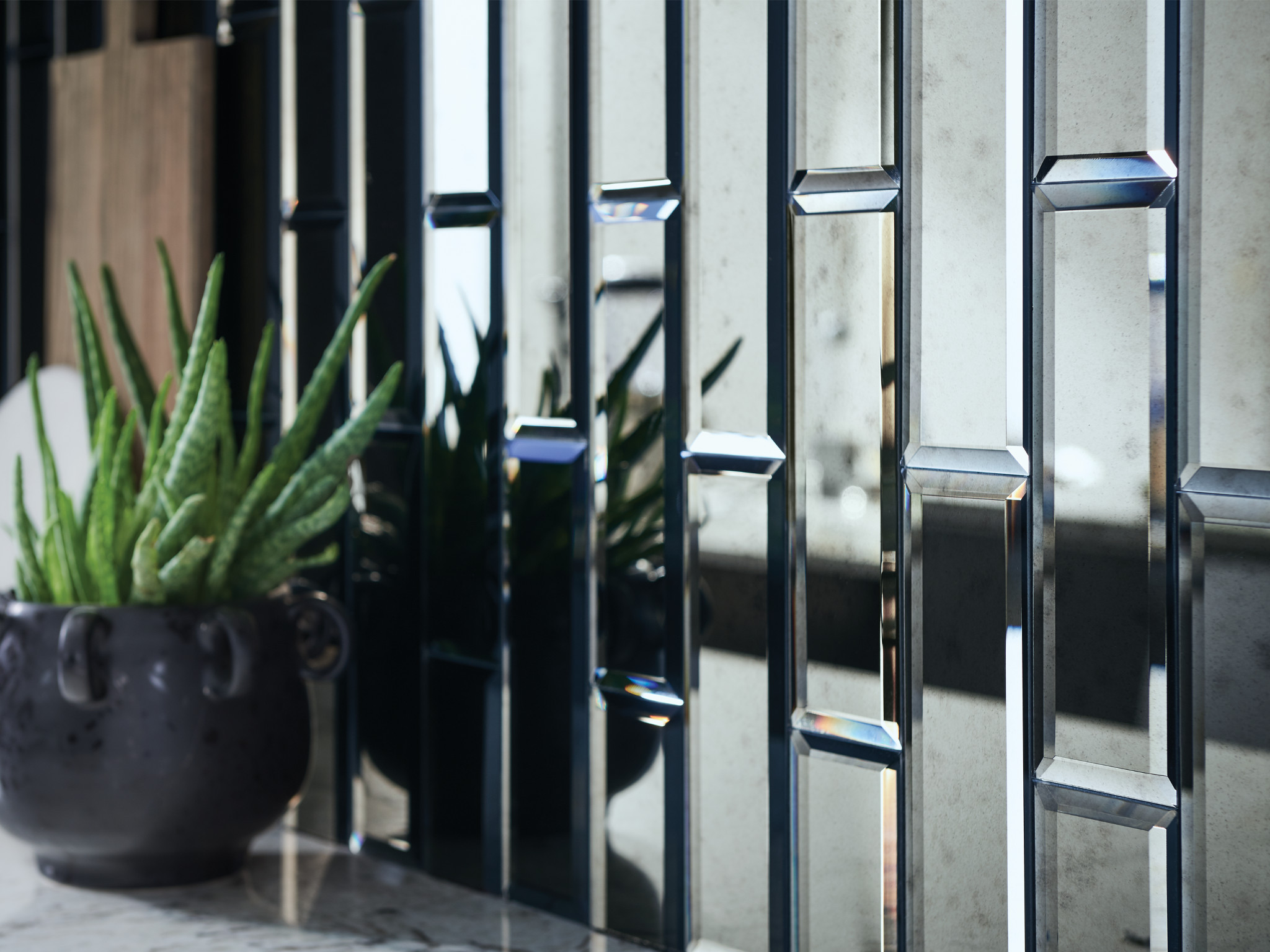 VULCAN 3X9 BEVELED MIRROR TILE ANTIQUE SILVER ROOM