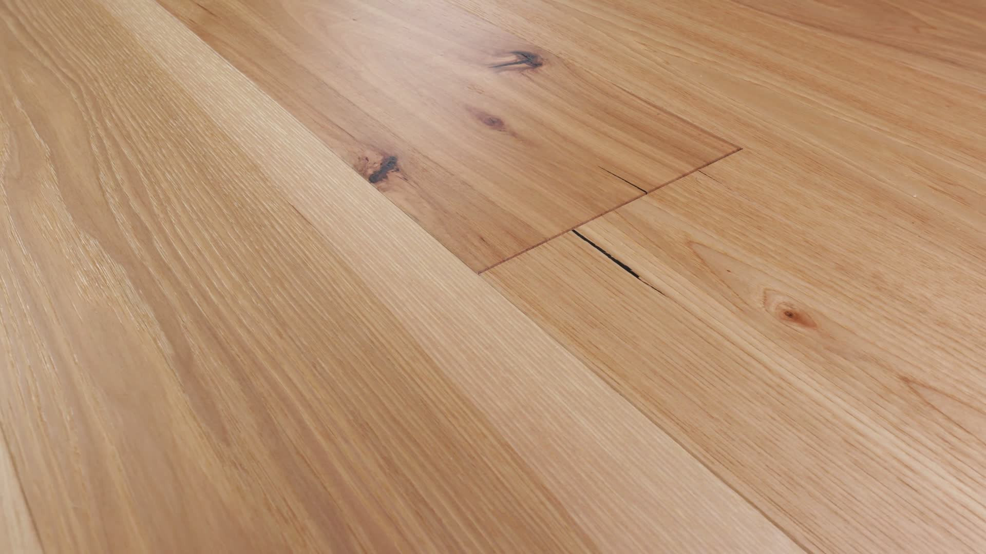 Castlewood Hickory - in color Coat Of Arms | Shaw Floors