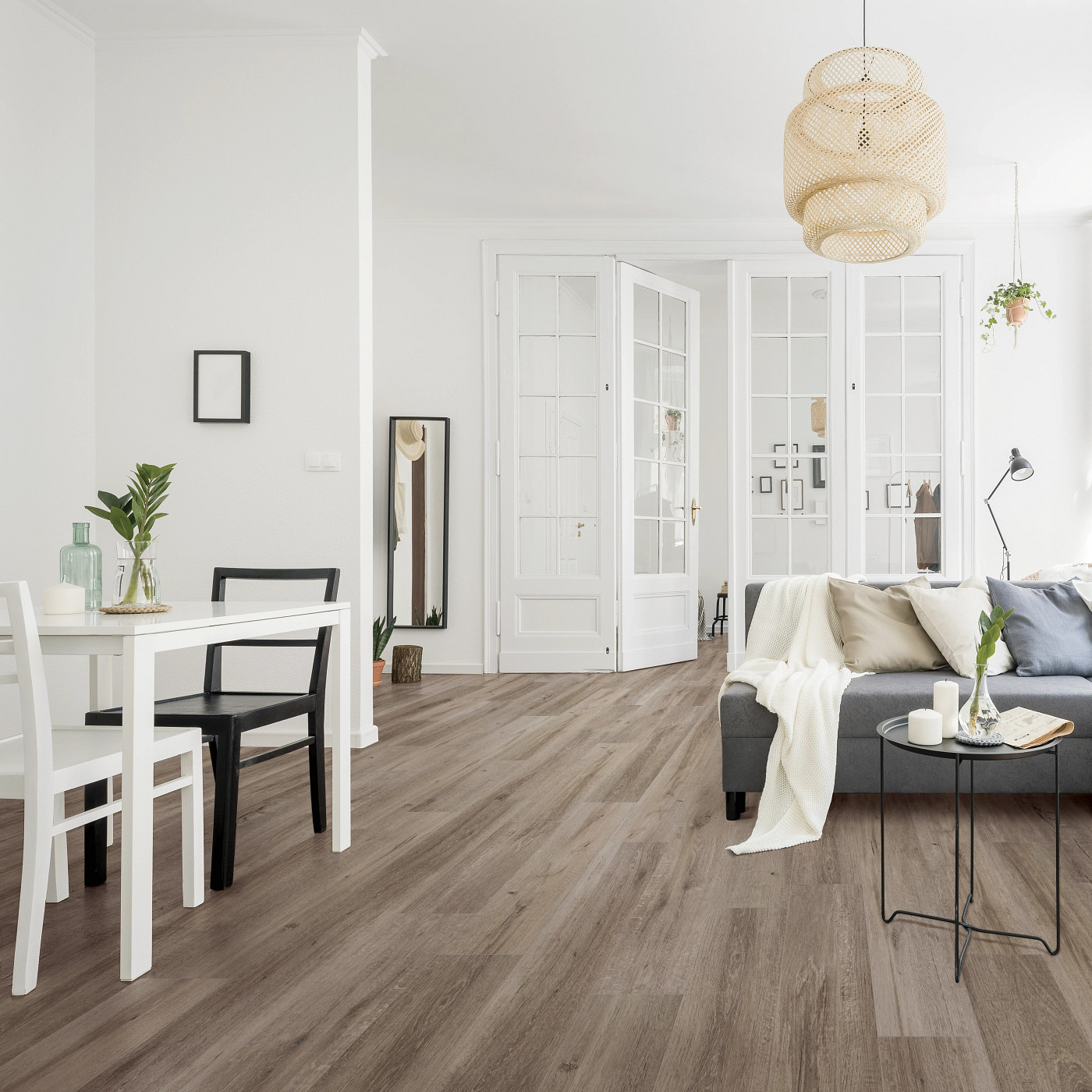 Grande Marina Oak flooring, shown in a room