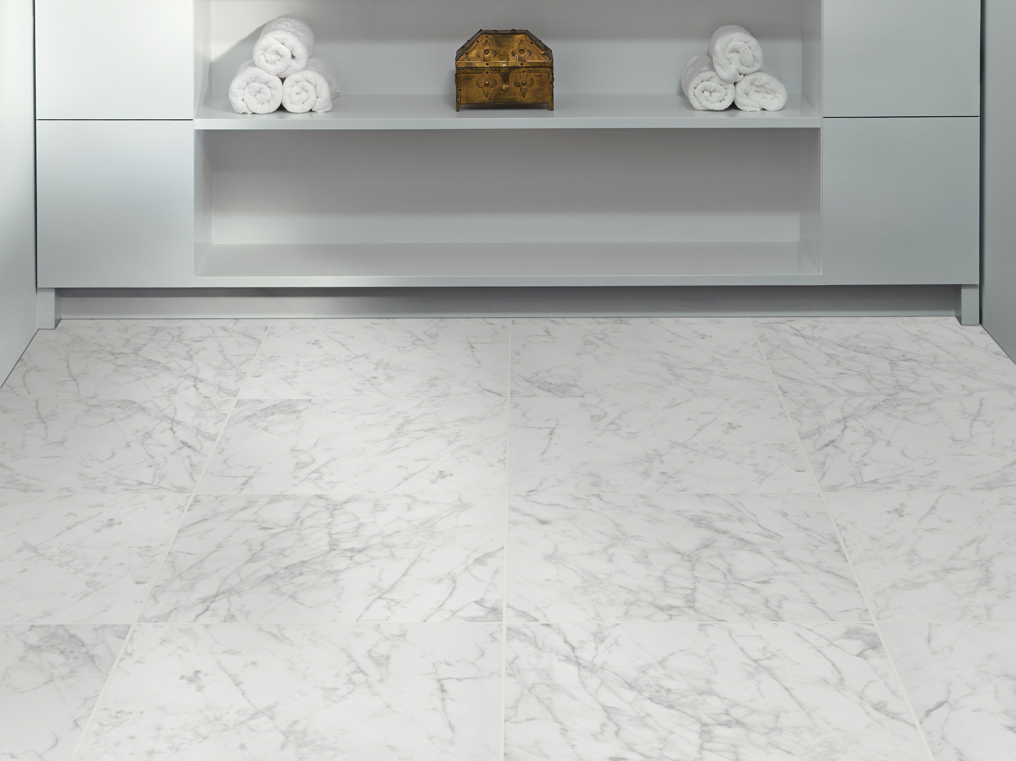 PRIME AURA 24X24 POLISHED CARRARA ABISSO ROOM
