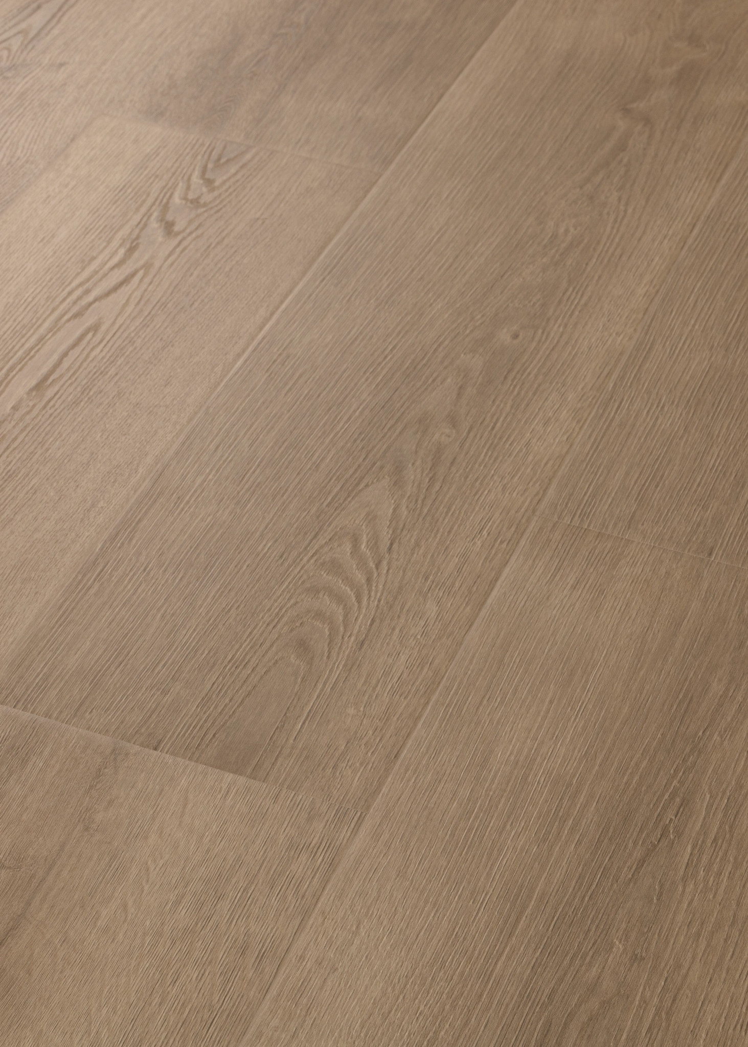 KOMONDOR SMOKEY TAUPE ANGLED