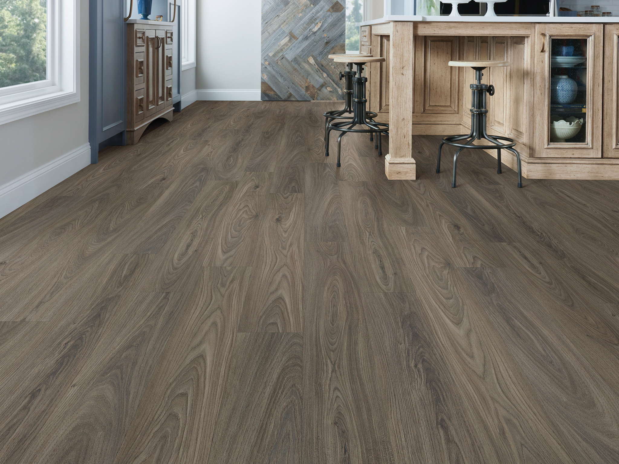 ANVIL PLUS 20 MIL DARK ELM ROOM