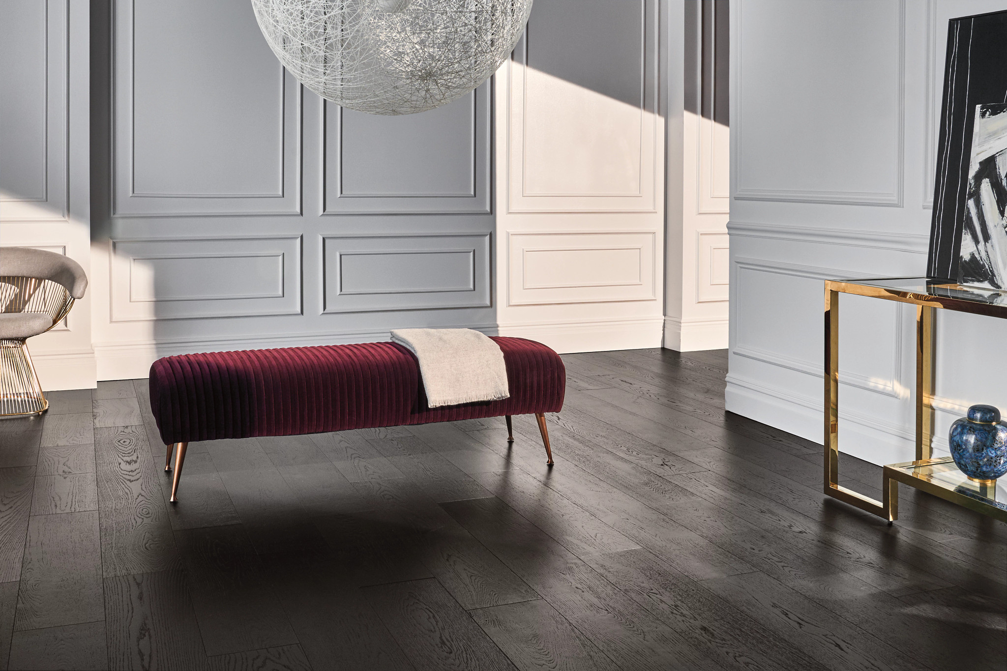 RAVENWOOD ONYX ROOM in room