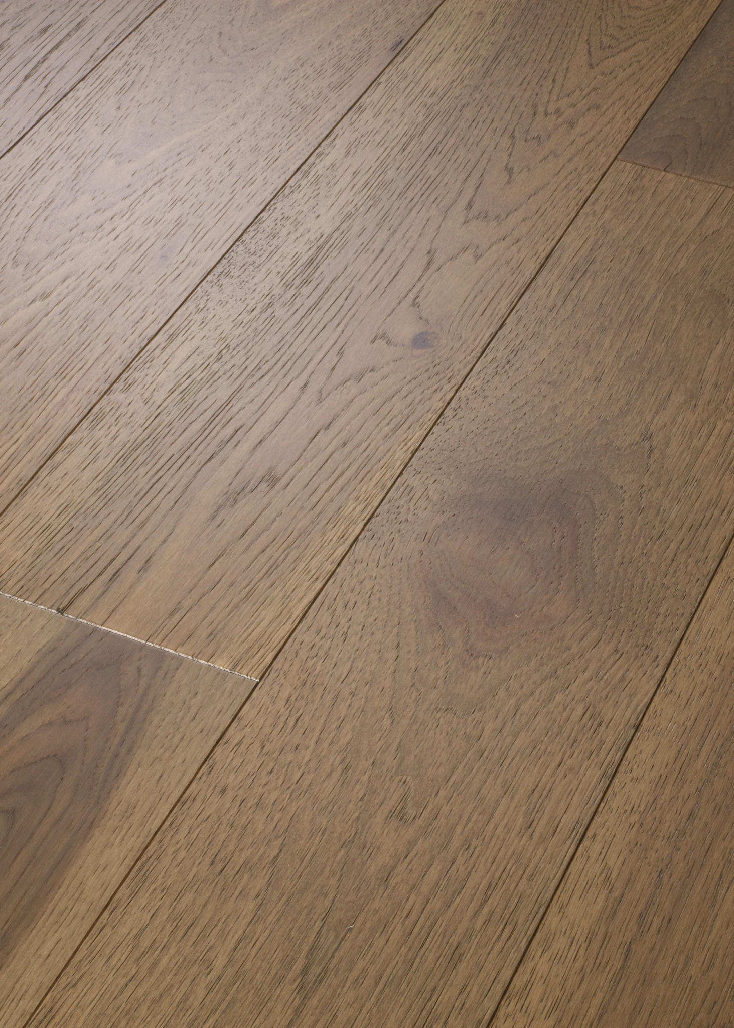 CASTLEWOOD HICKORY ROMANESQUE ANGLED