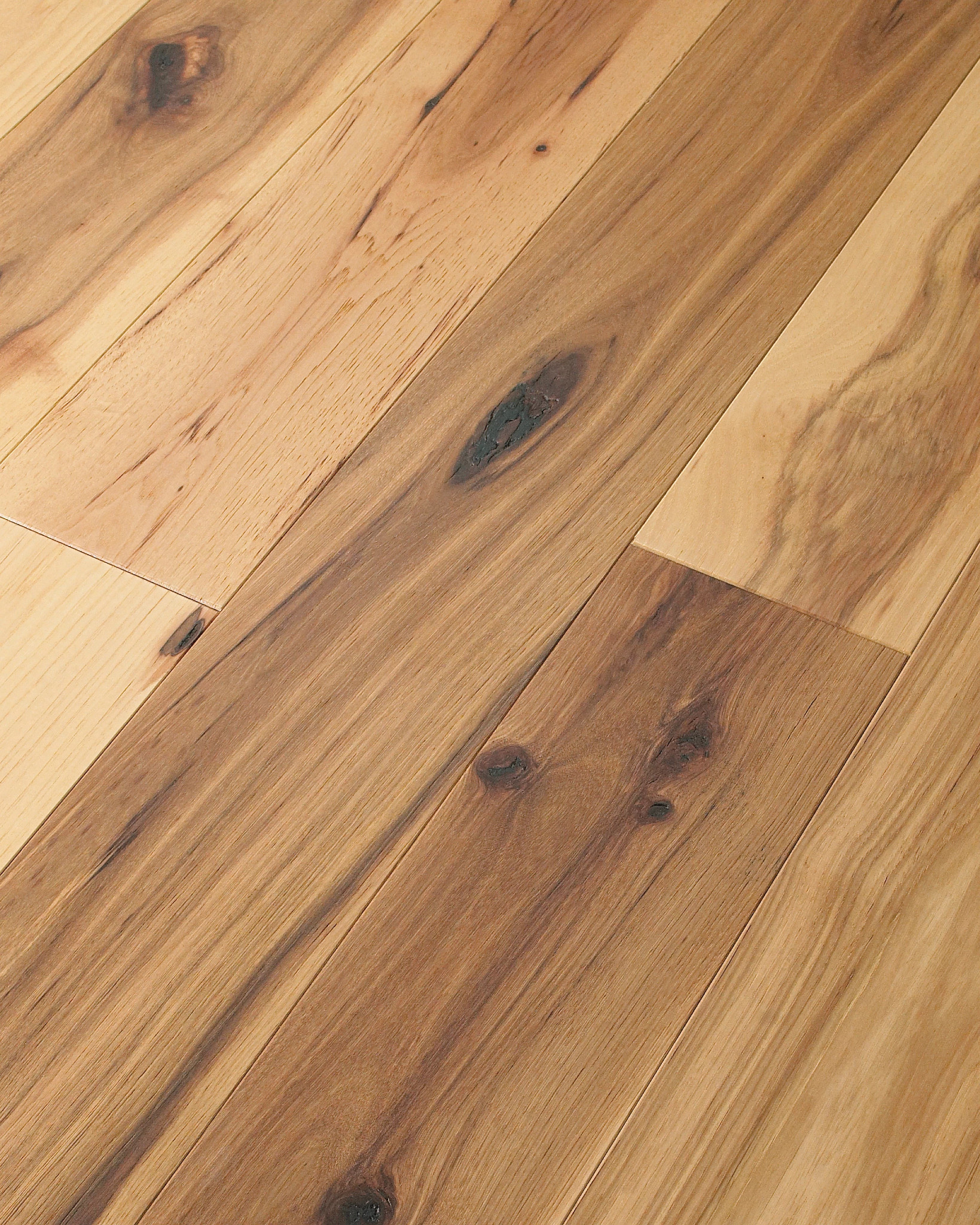 SANCTUARY HICKORY REUNION ANGLED