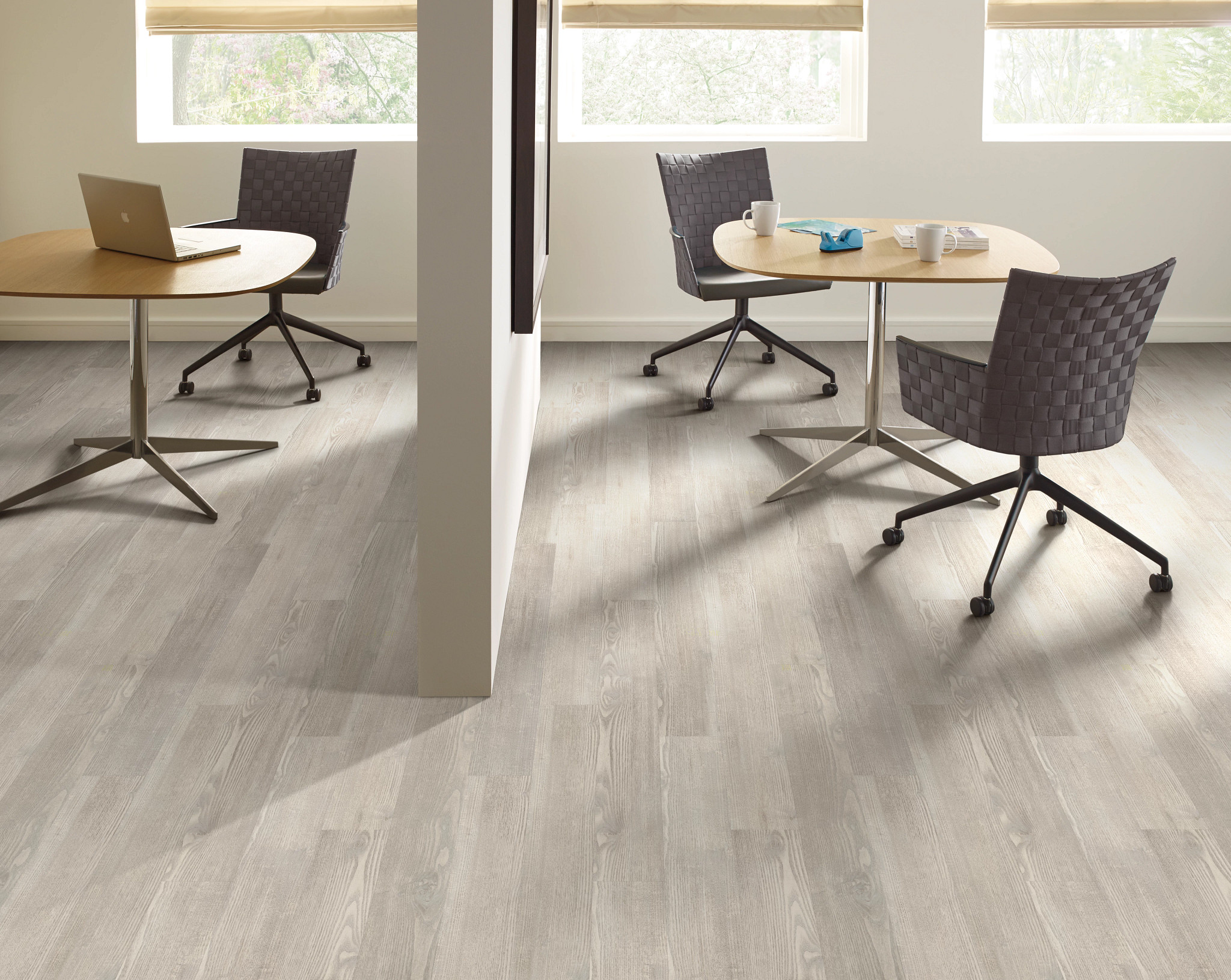 SYMBIOTIC-20-5M303-SHORELINE-05013-room-image