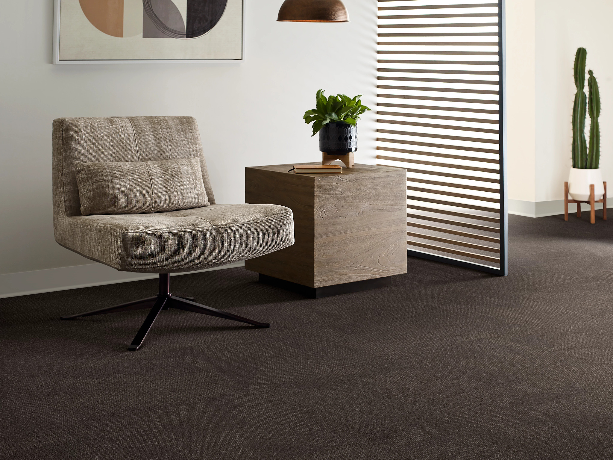 REEMERGE-54972-ALTER-00705-room-image