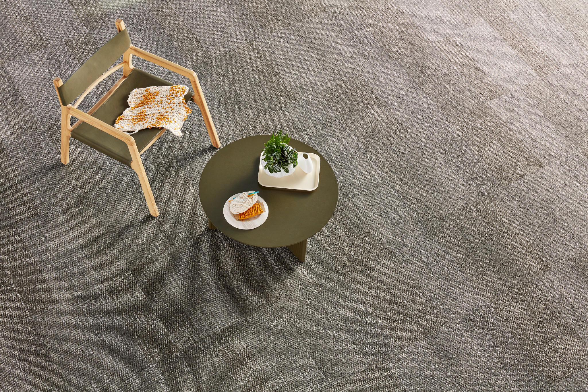Knitted Strataworx® Tile Threaded Feature 2
