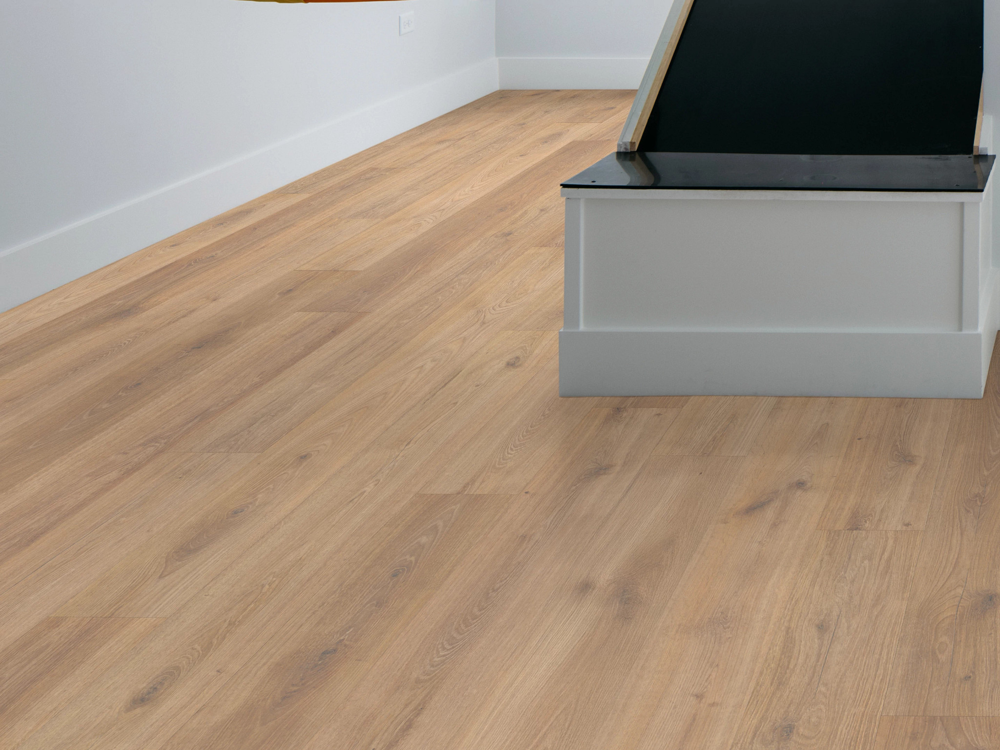 OAK CREST PITTSFIELD GREIGE ROOM