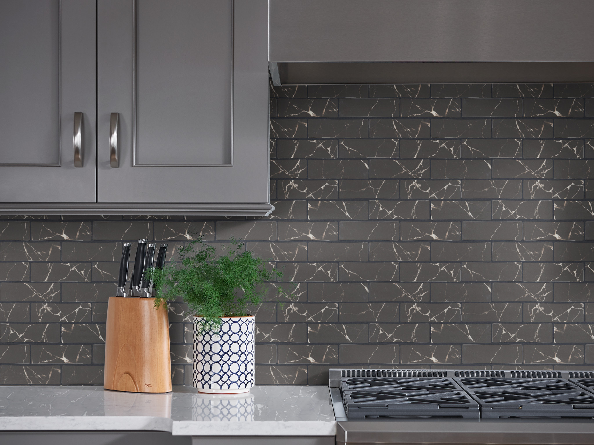 DREAMSCAPE 2X6 NERO MARQUINA ROOM