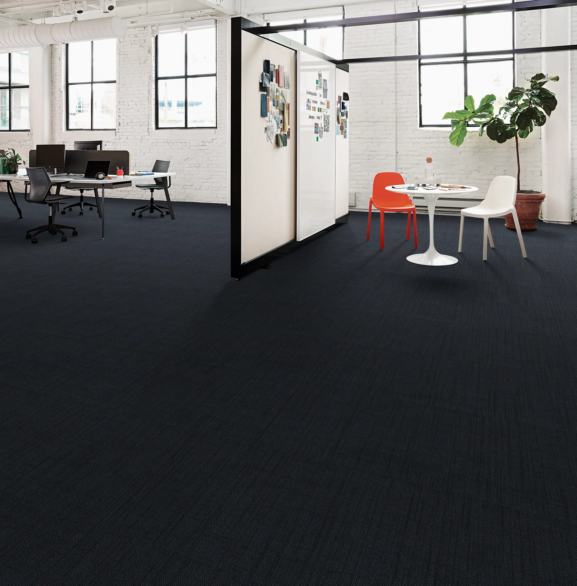 Formative Tile in colour Midnight