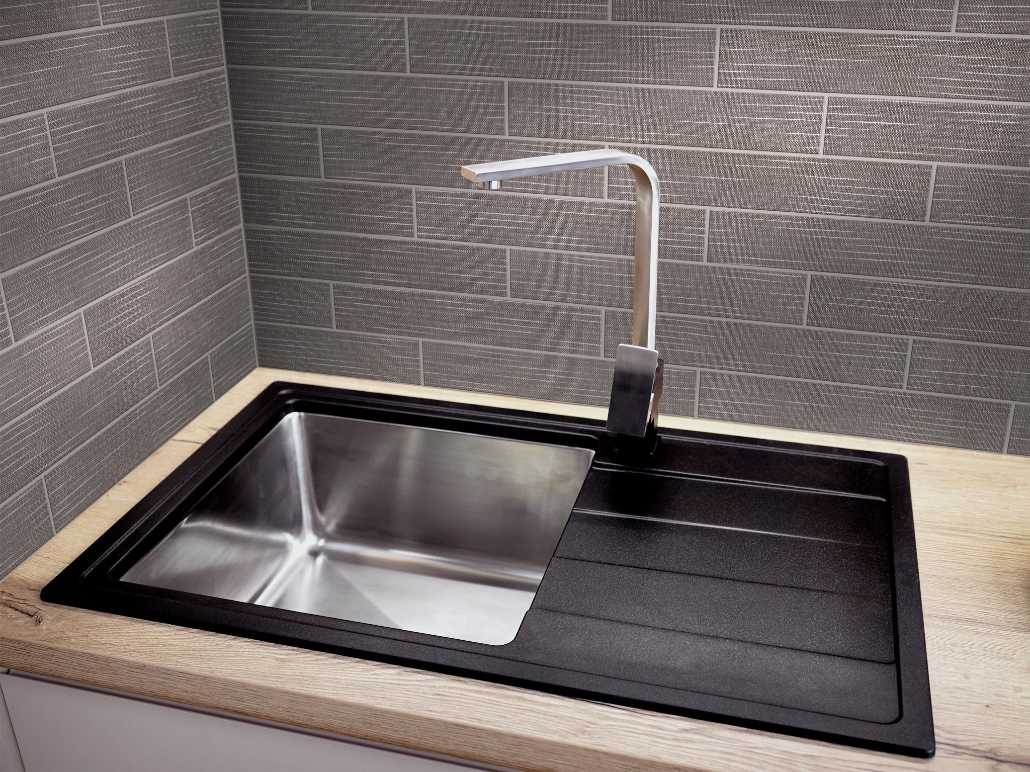 LINEN 3X17 ONYX ROOM