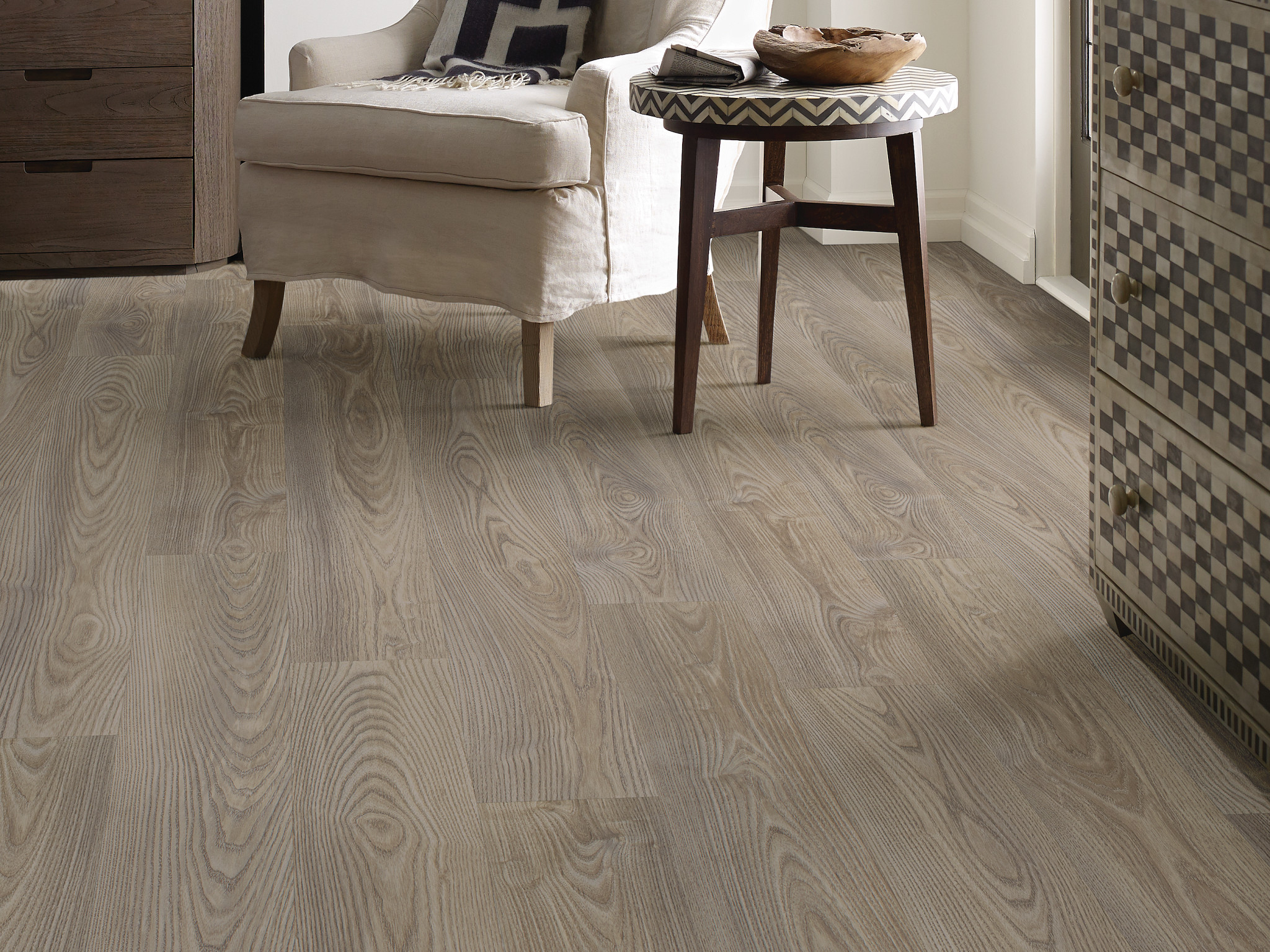 ANVIL PLUS 20 MIL GREY CHESTNUT ROOM