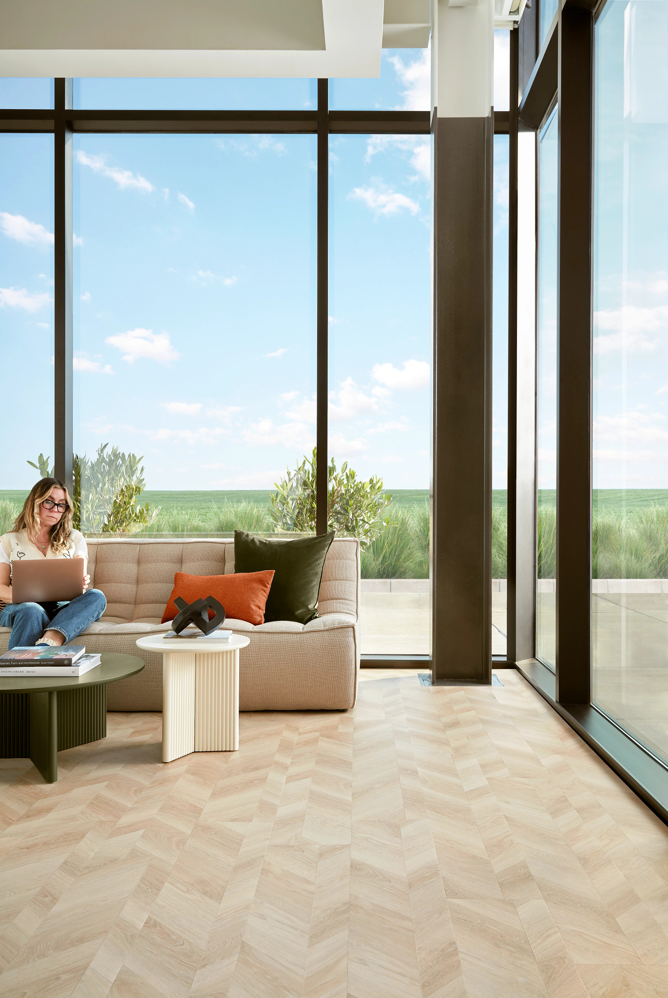 Solo 5.0 4536V Lvt Commercial Flooring | ShawContract