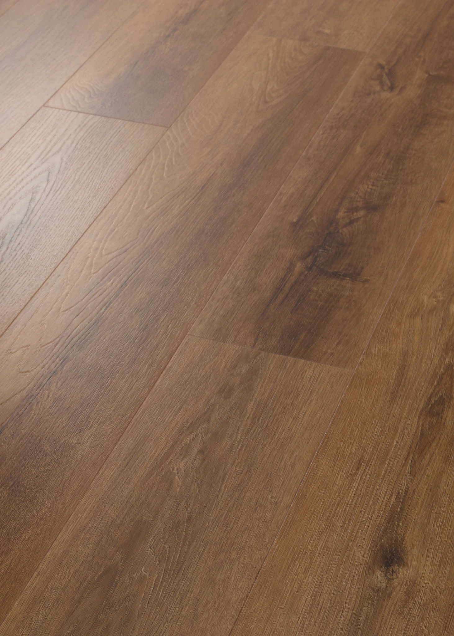 MALTESE GARNET OAK ANGLED