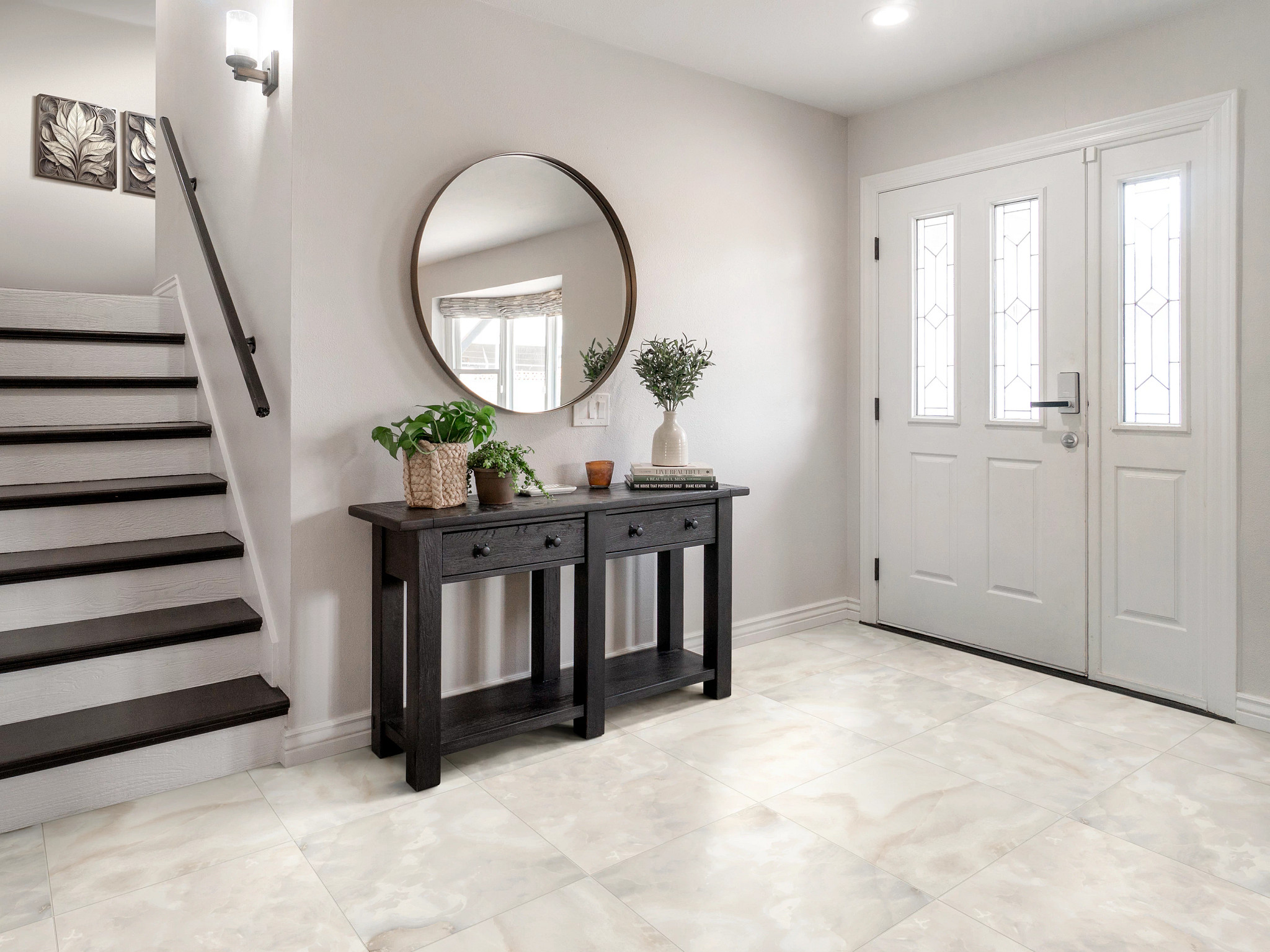 GEMSTONE 24X24 MATTE IVORY ROOM