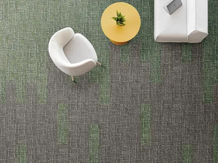Espacio de oficina moderno con baldosas vinílicas de lujo tejidas de uso comercial – 36 x 9 pulgadas Tailored en los colores Notch + Seam
