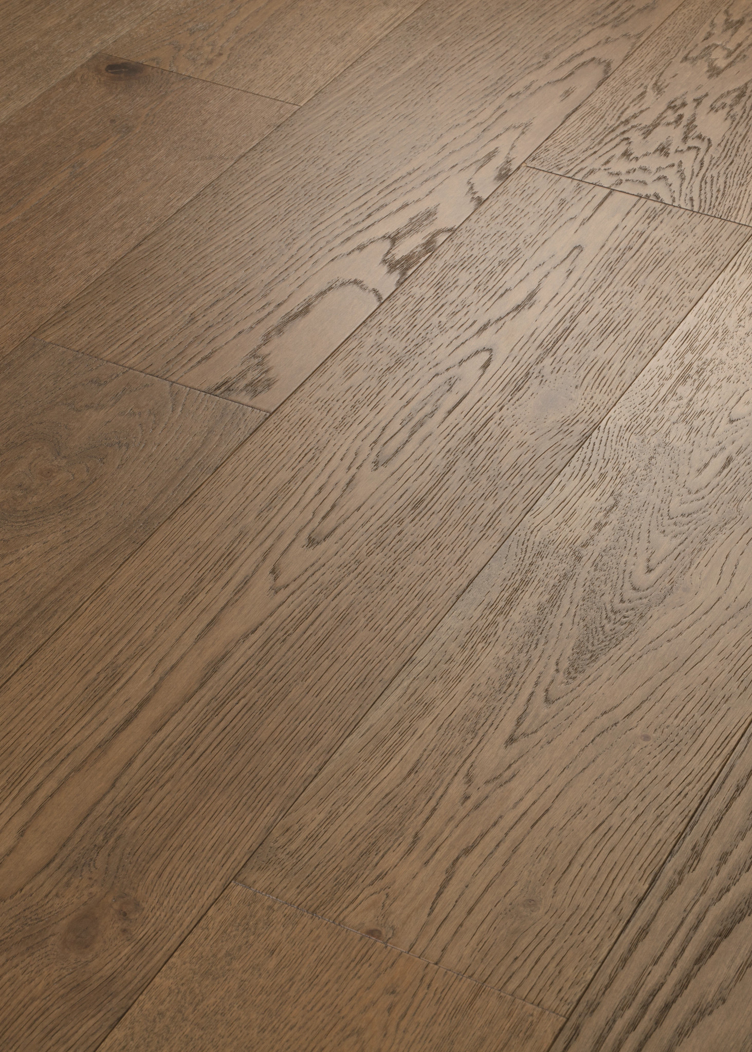 UTMOST GROUNDED ANGLED