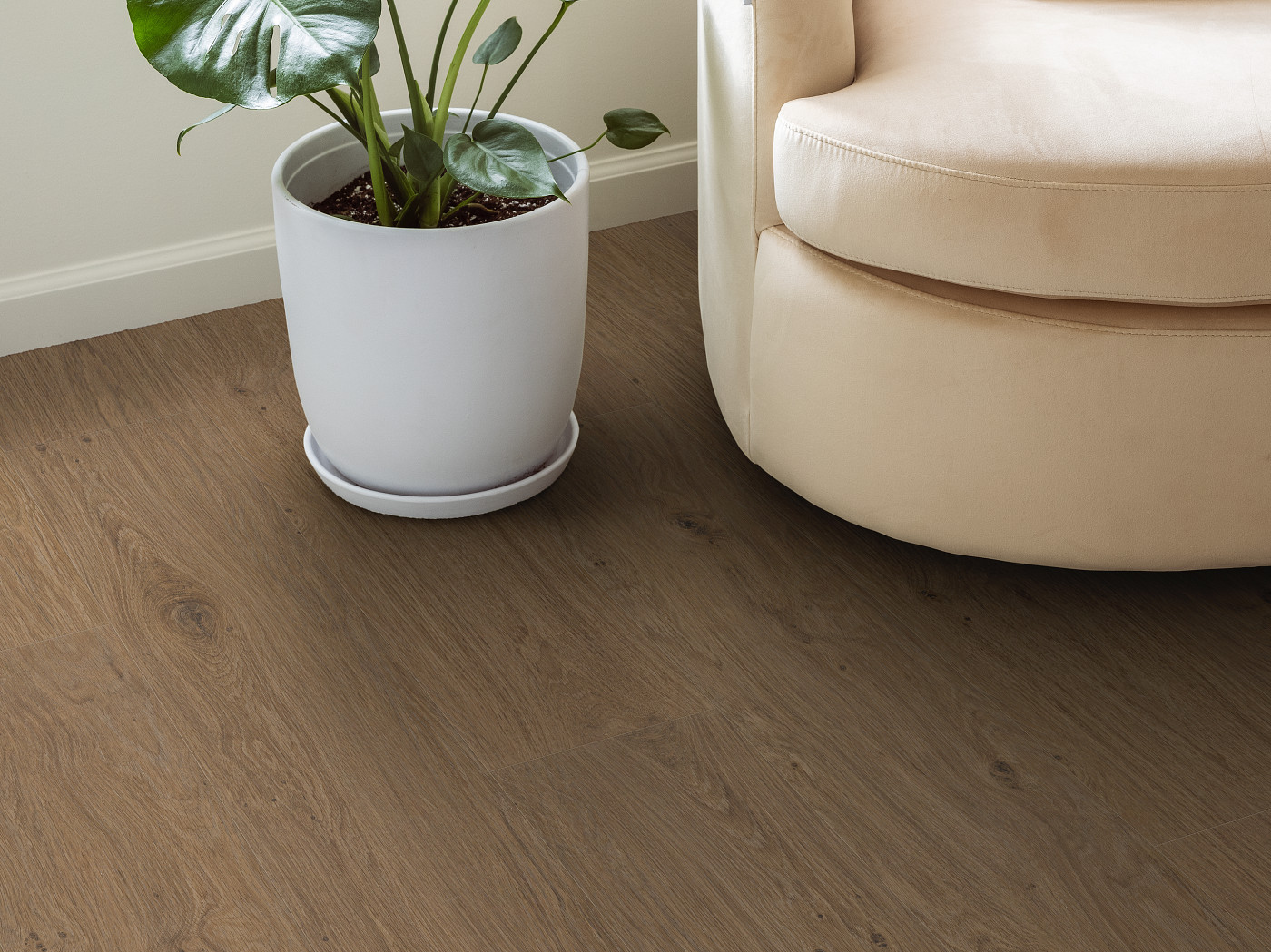 Tuxedo Bronze flooring, shown in a room