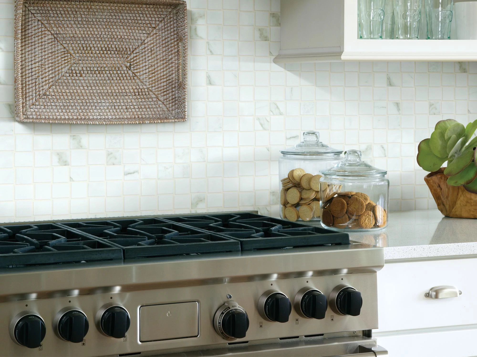 VISION BASKETWEAVE MOSAIC MATTE CALACATTA ROOM