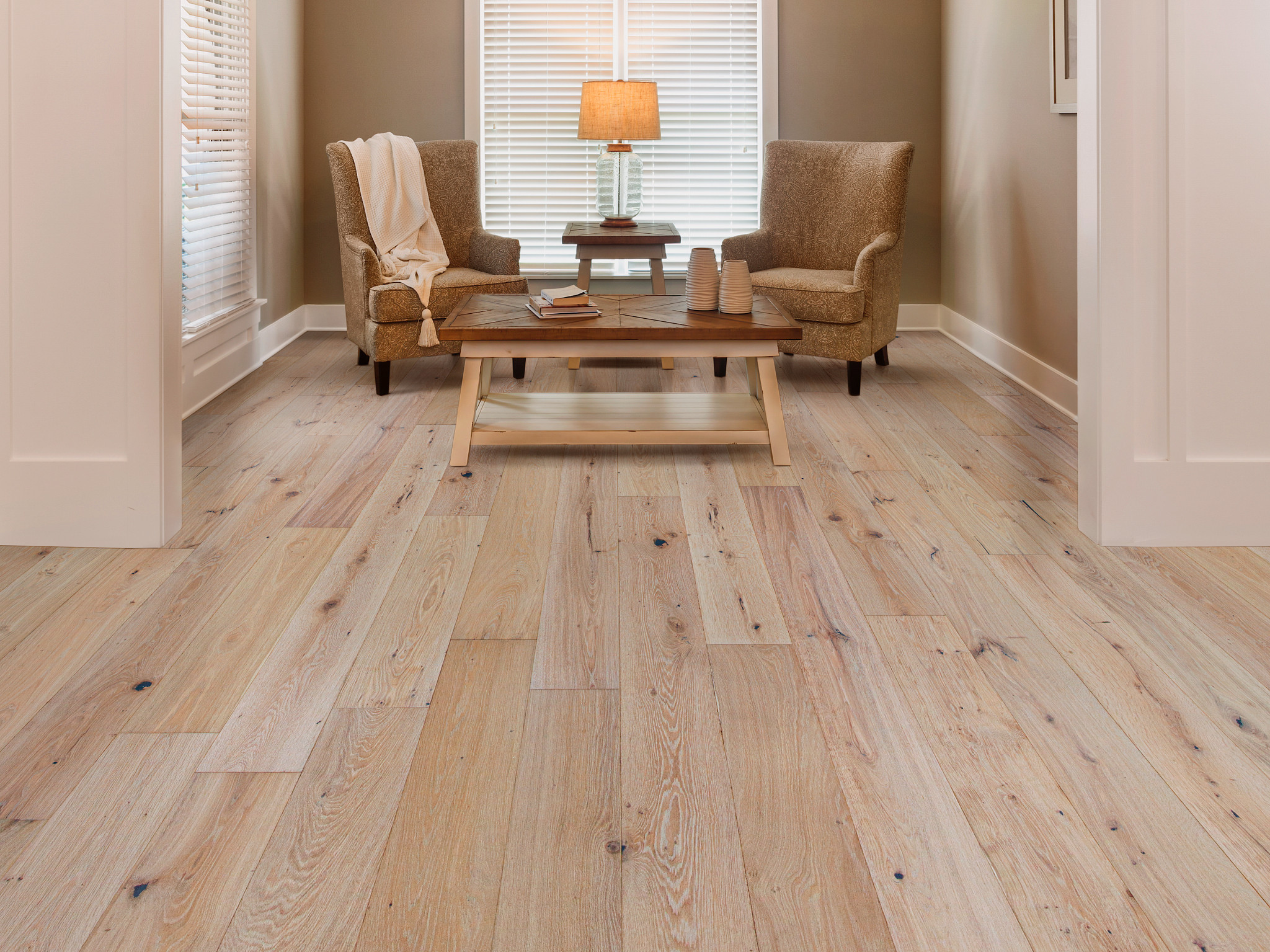 ENSEMBLE BROCADE ROOM