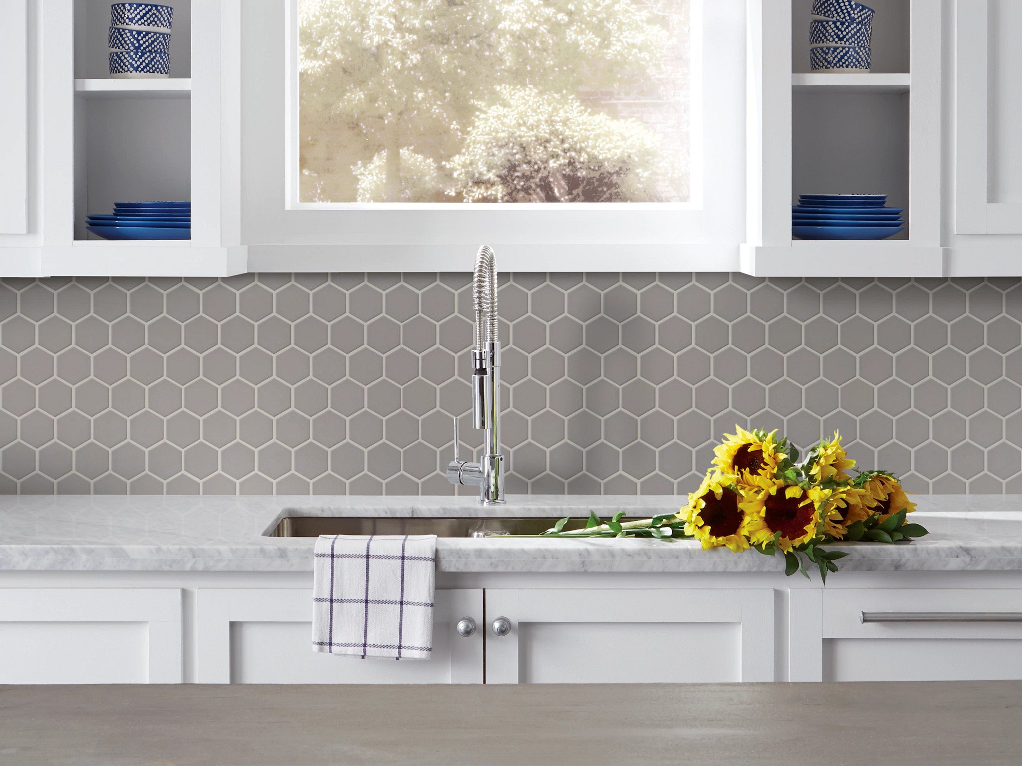 BAKER BLVD 2" HEX MATTE MOSAIC TAUPE ROOM