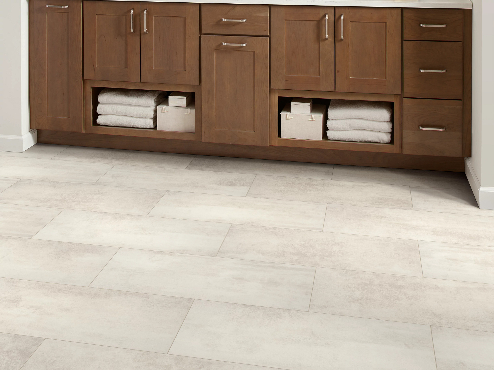 PARAGON TILE PLUS BONE ROOM