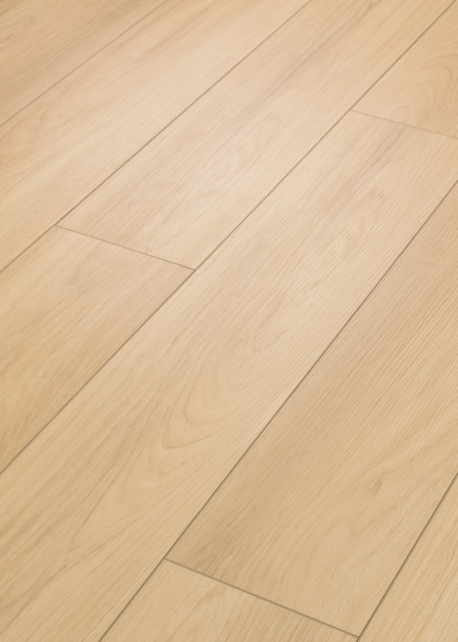 DISTINCTION PLUS GOLDEN TIMBER ANGLED