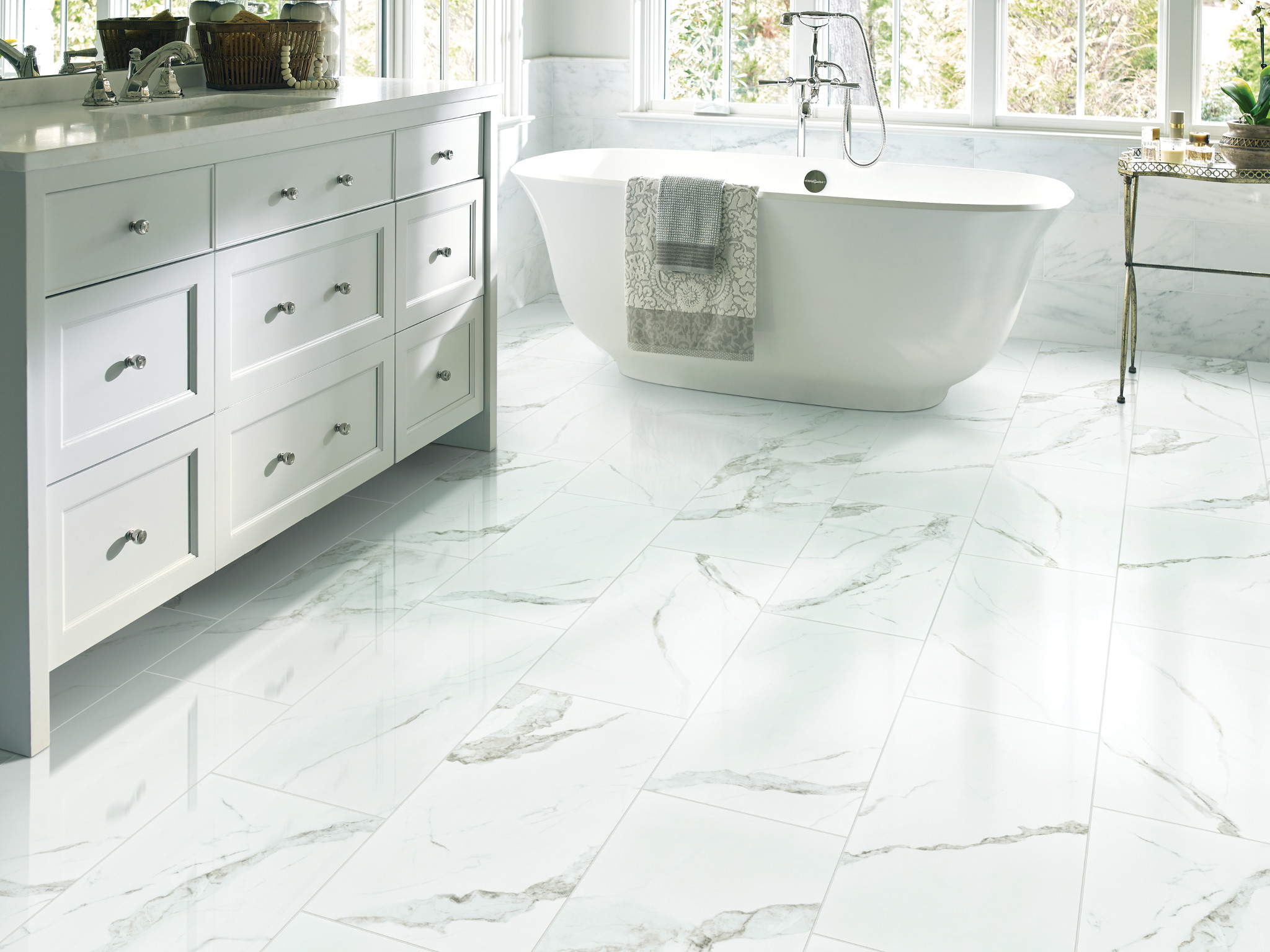 VISION 12X24 MATTE STATUARIO ROOM