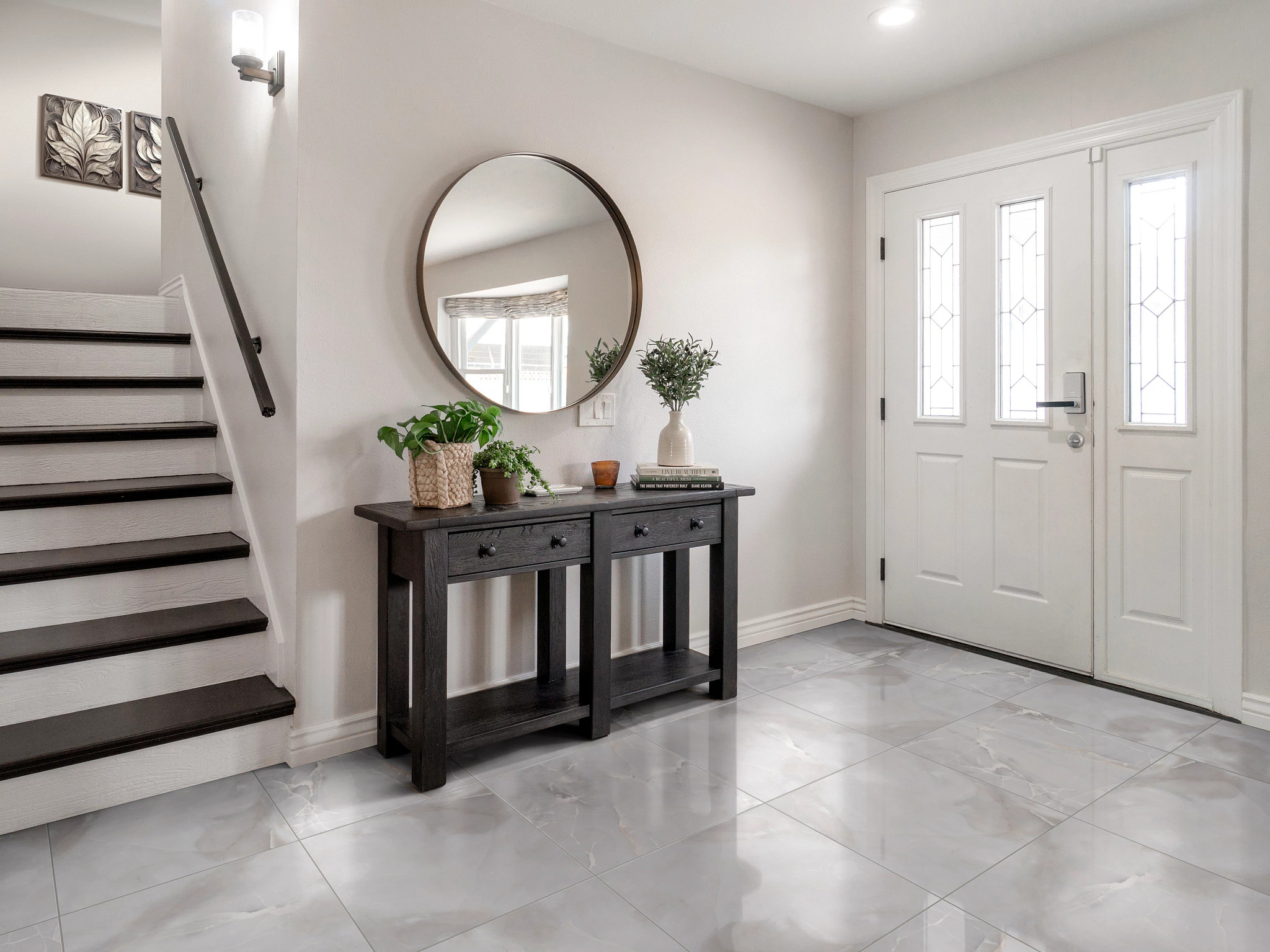 GEMSTONE 24X24 POLISHED DARK GREY ROOM