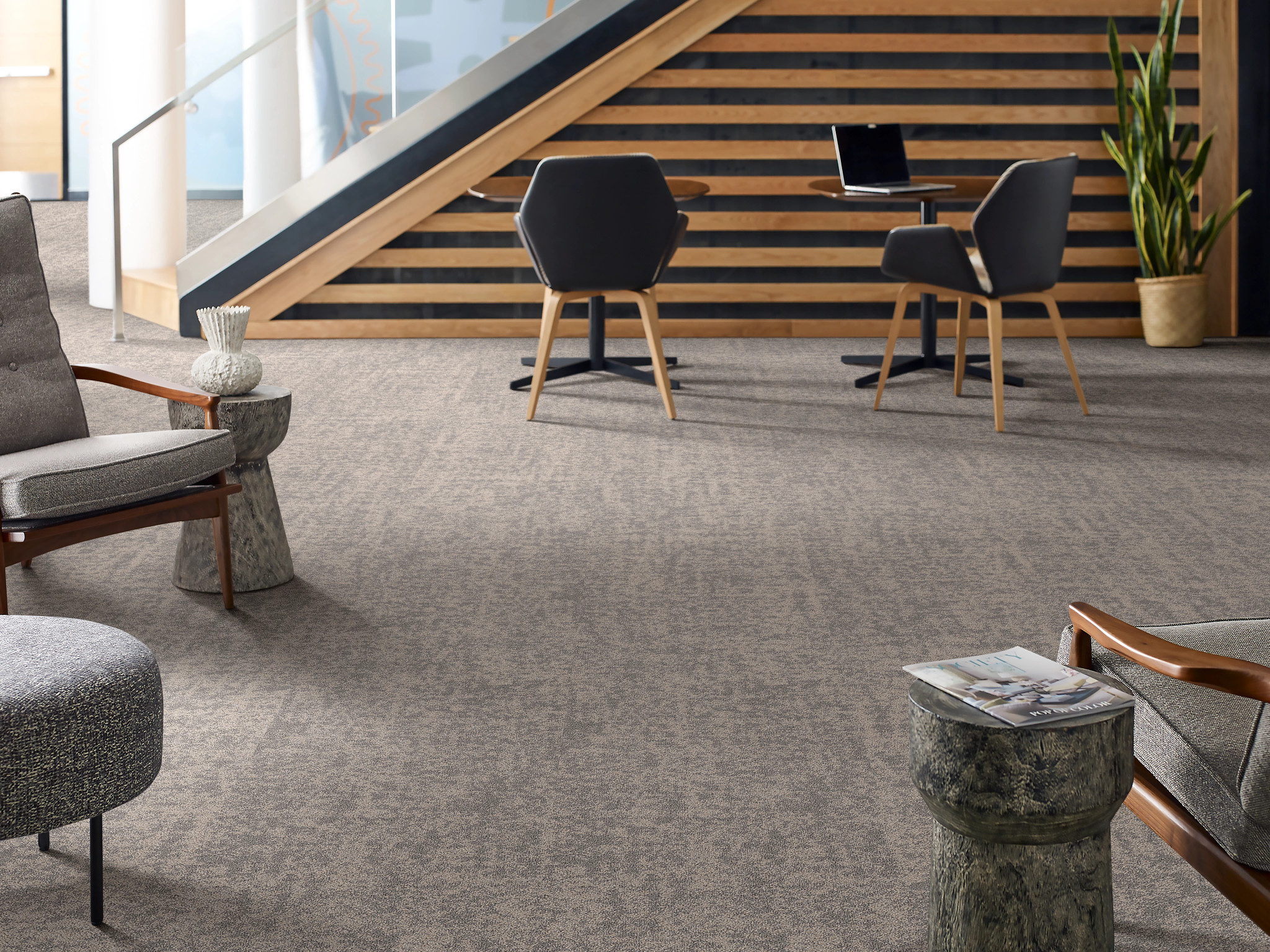 INTERMINGLE-54981-REPOSE-00500-room-image