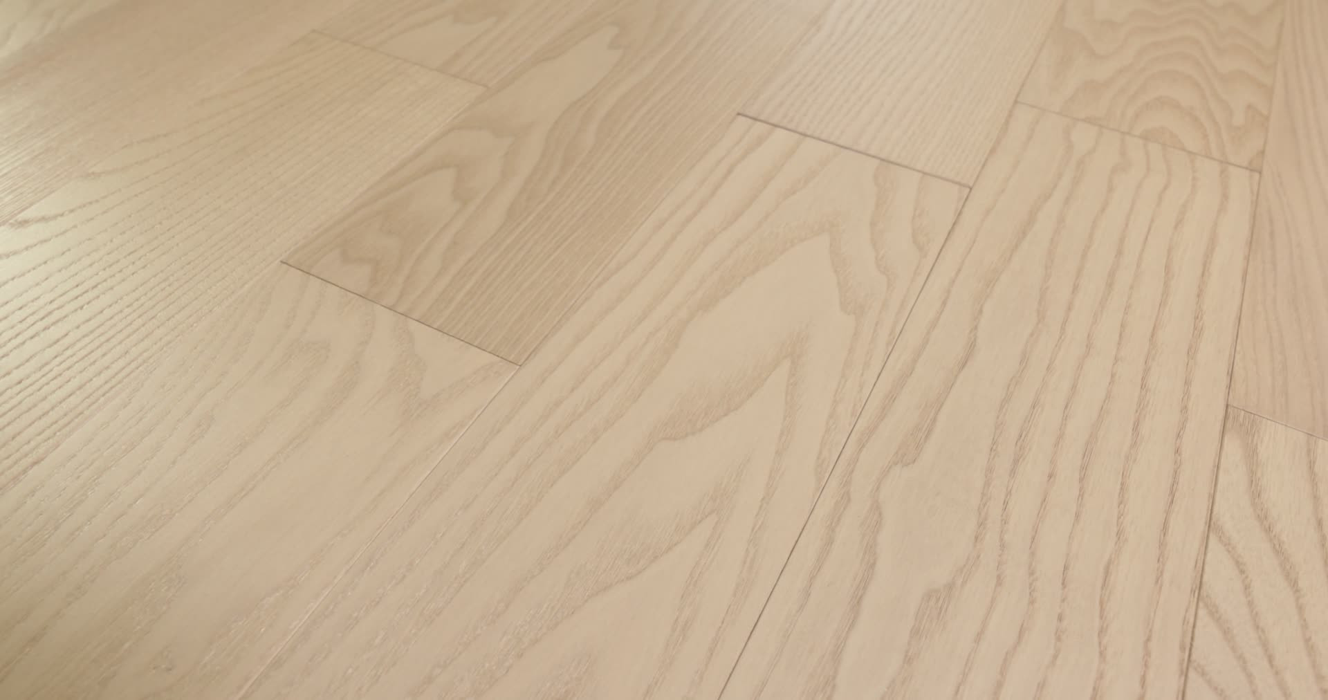 EUROPEAN ASH HERRINGBONE PLAZA 360PROD