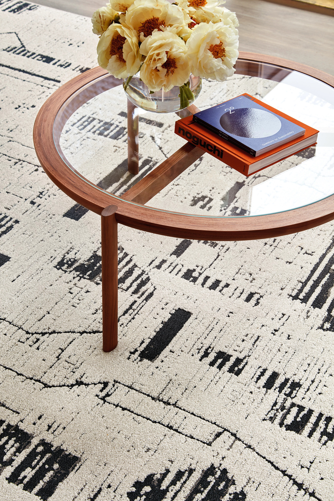 Embrace 11X11 Circular Hidden Edge High Atlas Feature 2