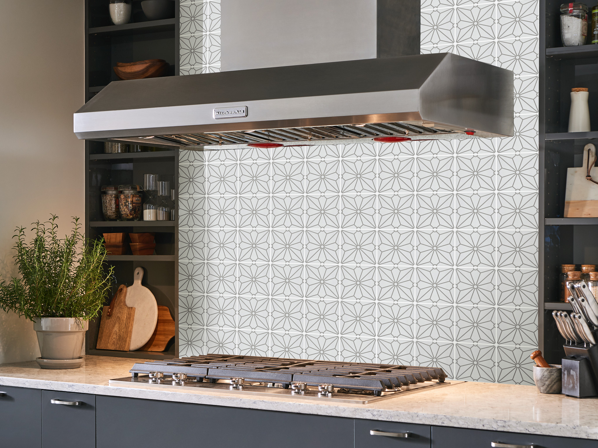 COSMOS 8X8 GIBBOUS ROOM