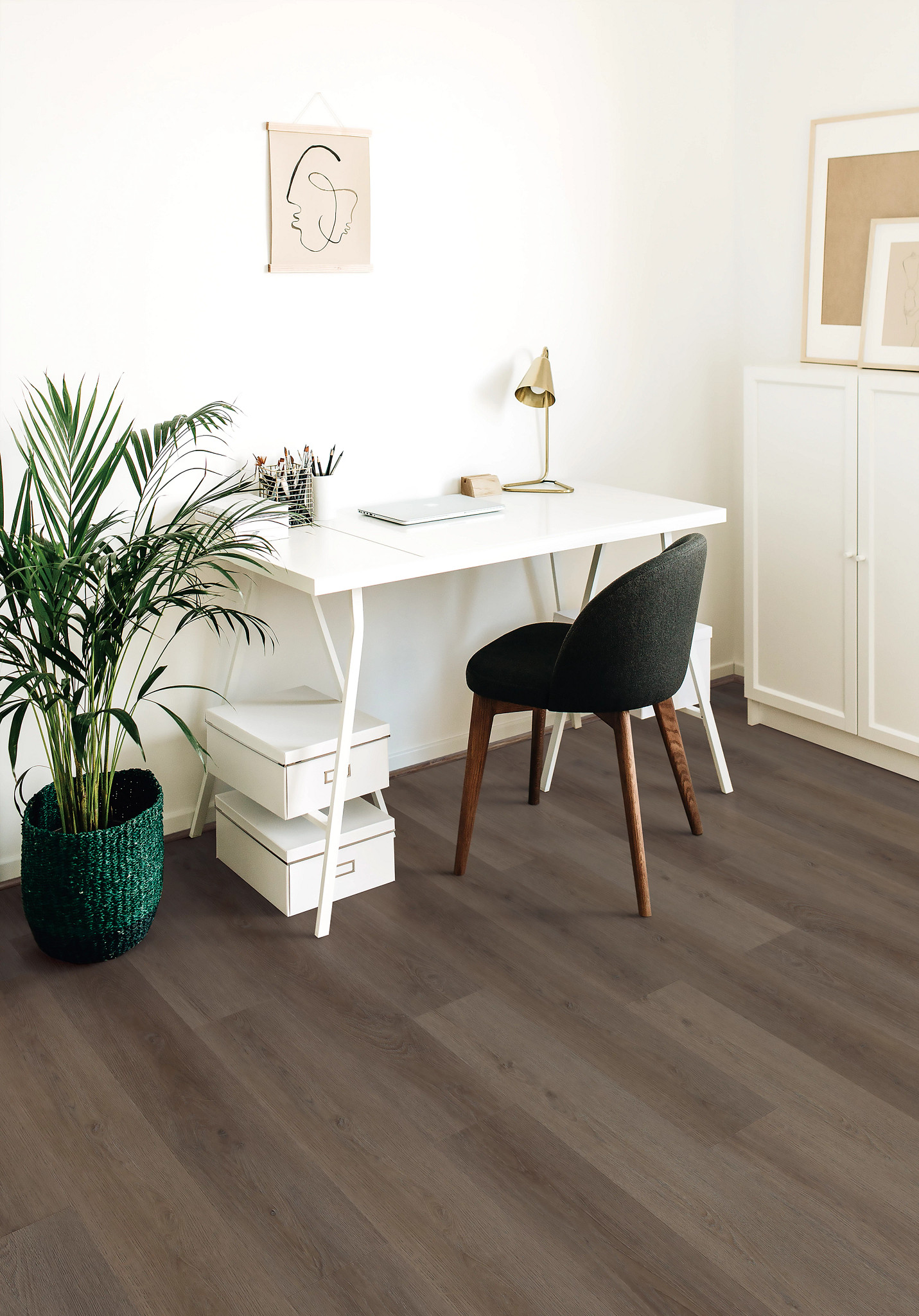 LV アイコニック Eastwell Oak LVP Flooring | COREtec