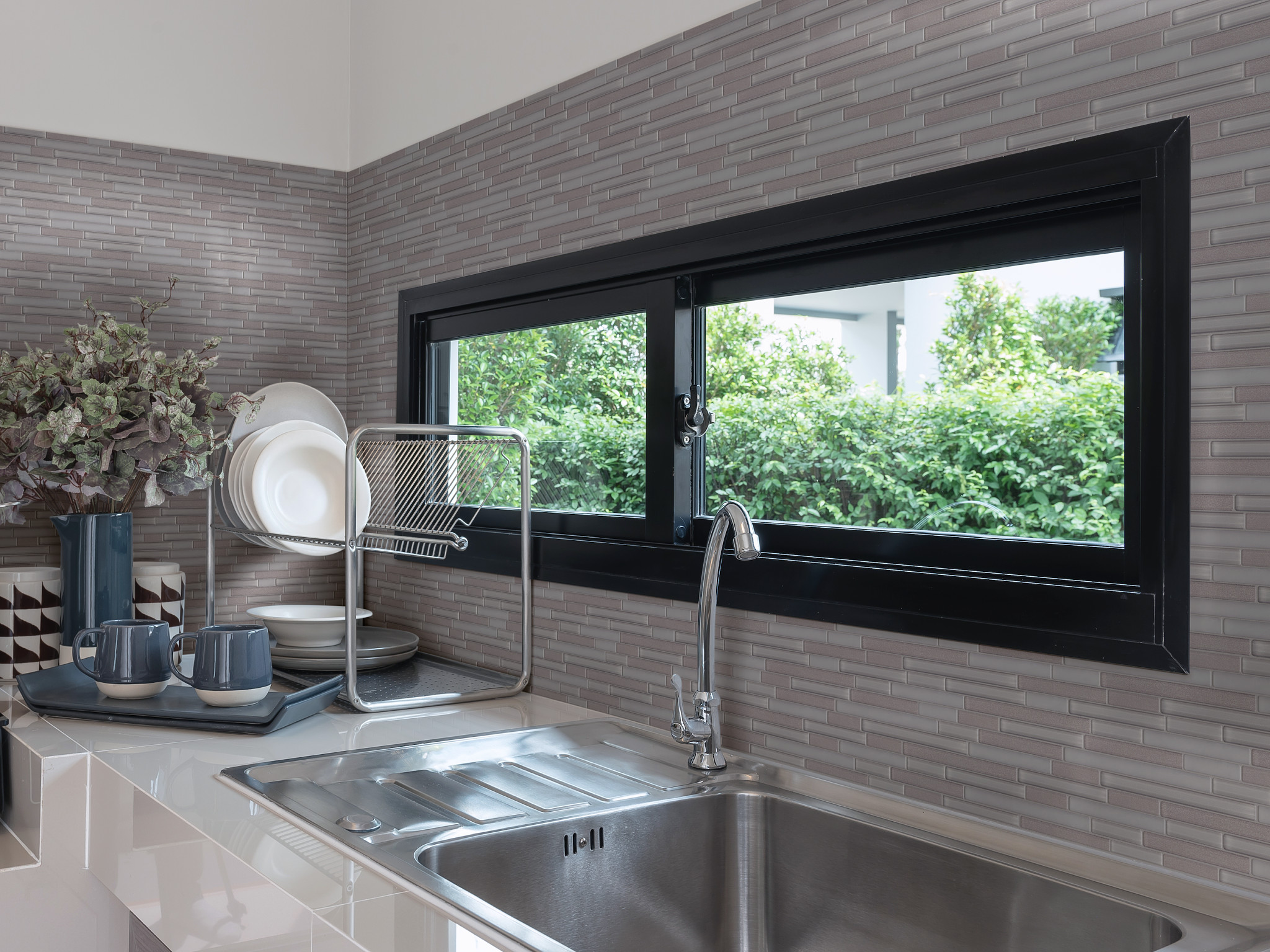 CHROMATIC CENTURY STACK MOSAIC PEWTER ROOM