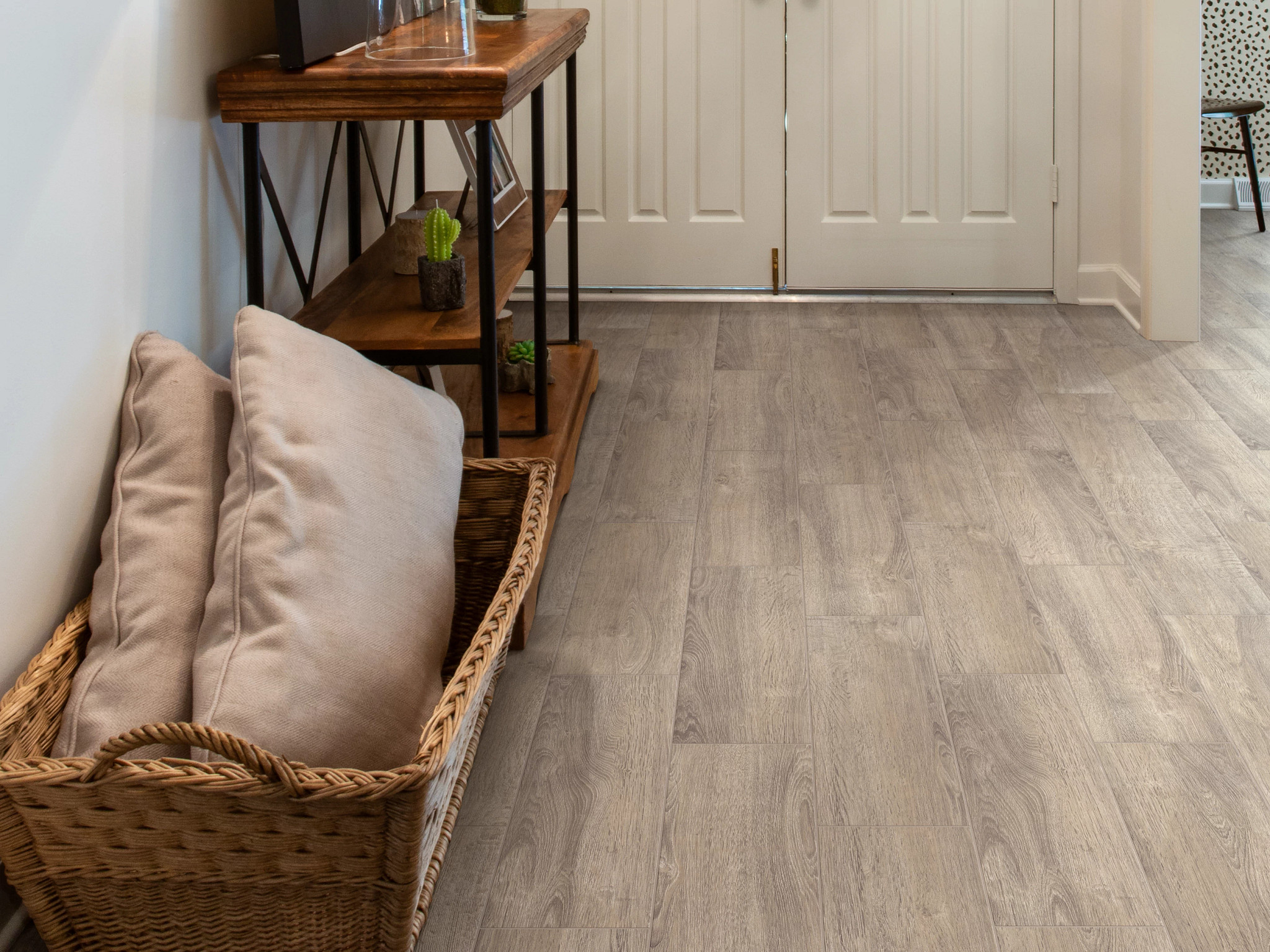 BEACHFRONT 7X22 CREST ROOM