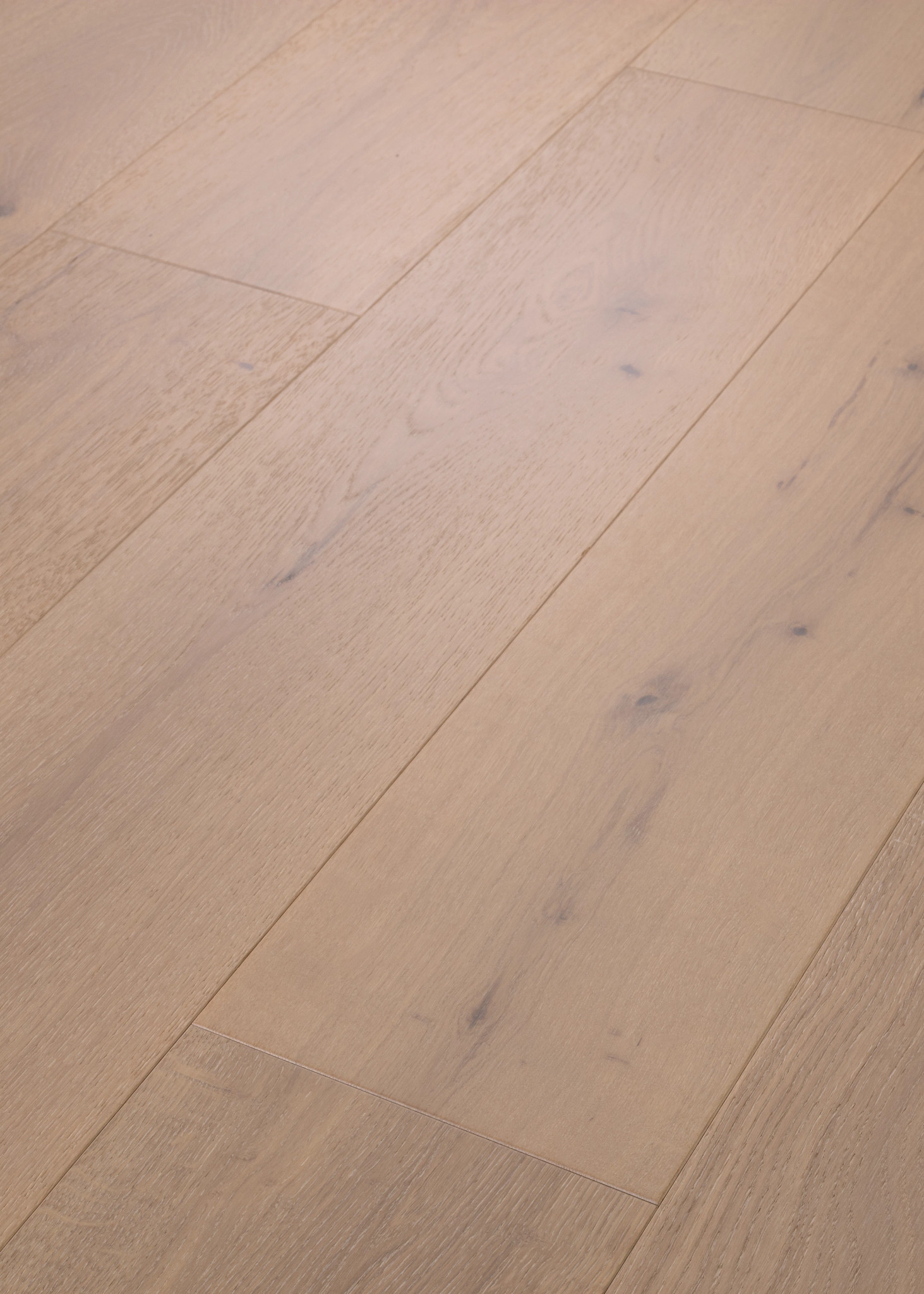 CHATEAU OAK BALUSTRADE ANGLED