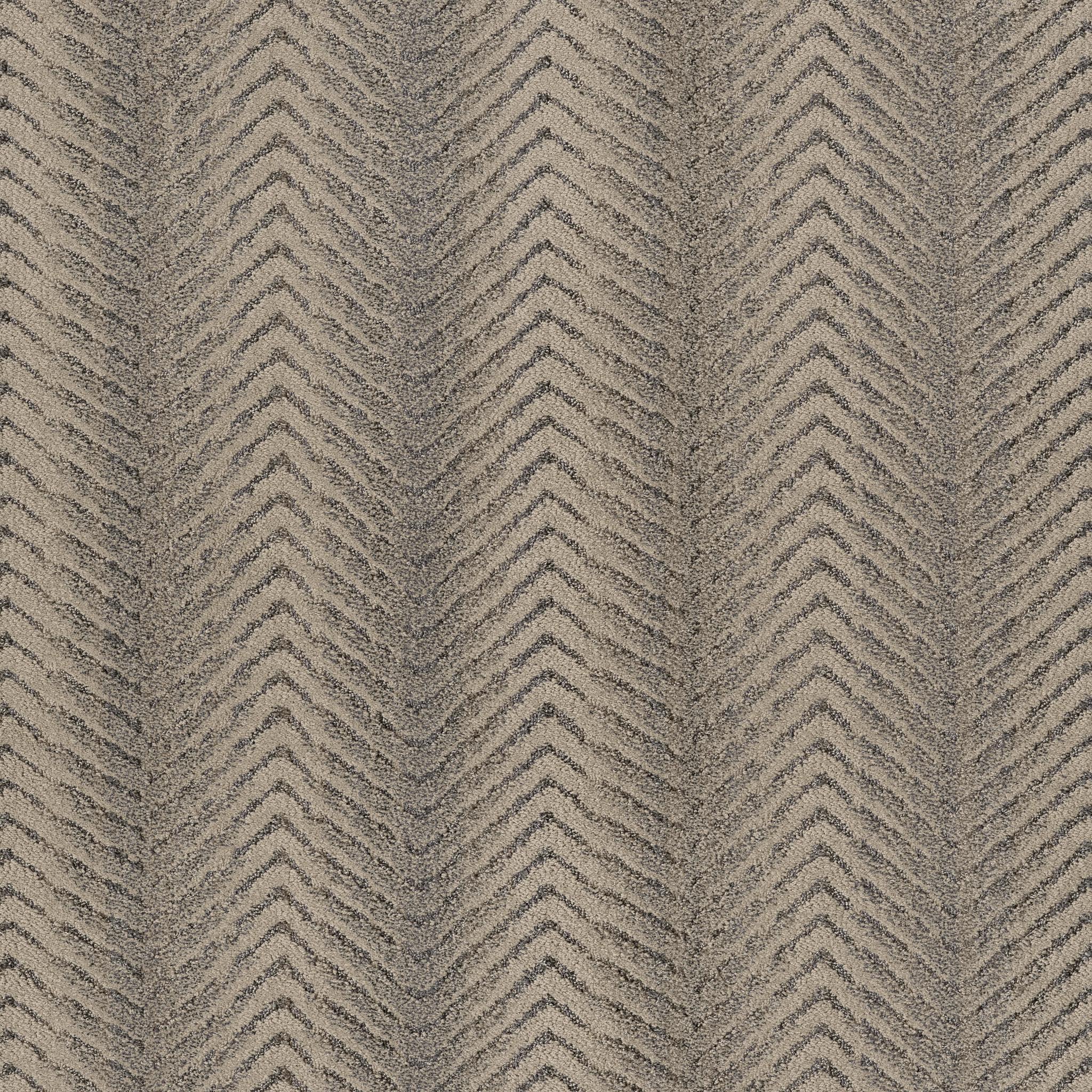 Icon in Chic Taupe
