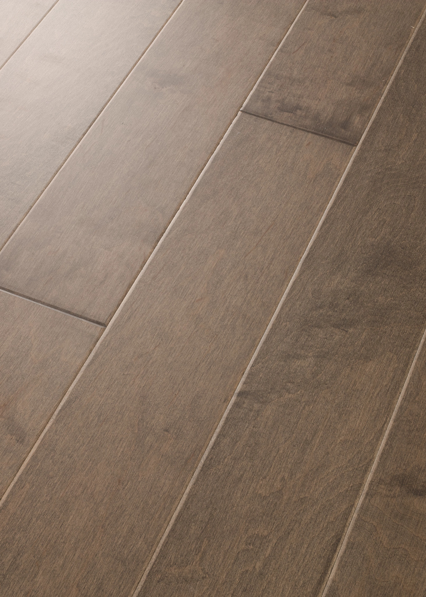 ECLECTIC MAPLE MID-CENTURY ANGLED