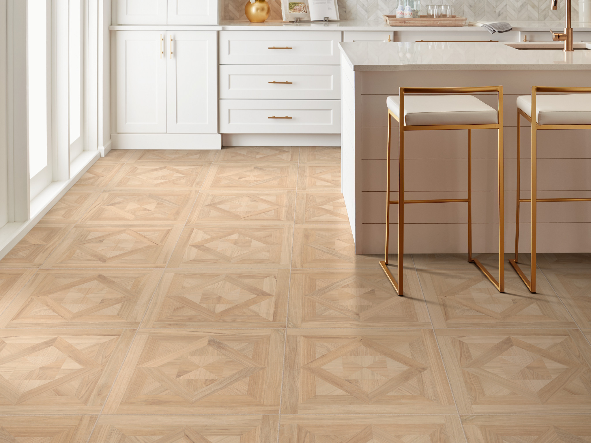 EMPRESS 24X24 NATURALE ROOM