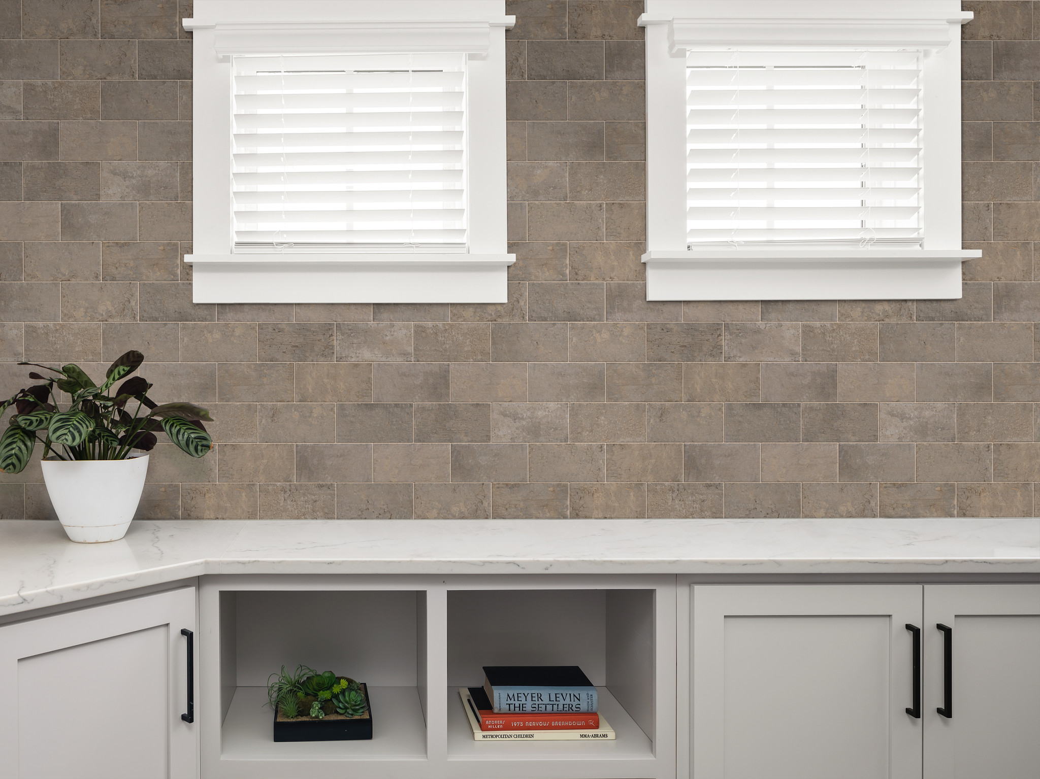 CITY LIGHTS 4X8 MATTE BRICK BRICK LANE ROOM