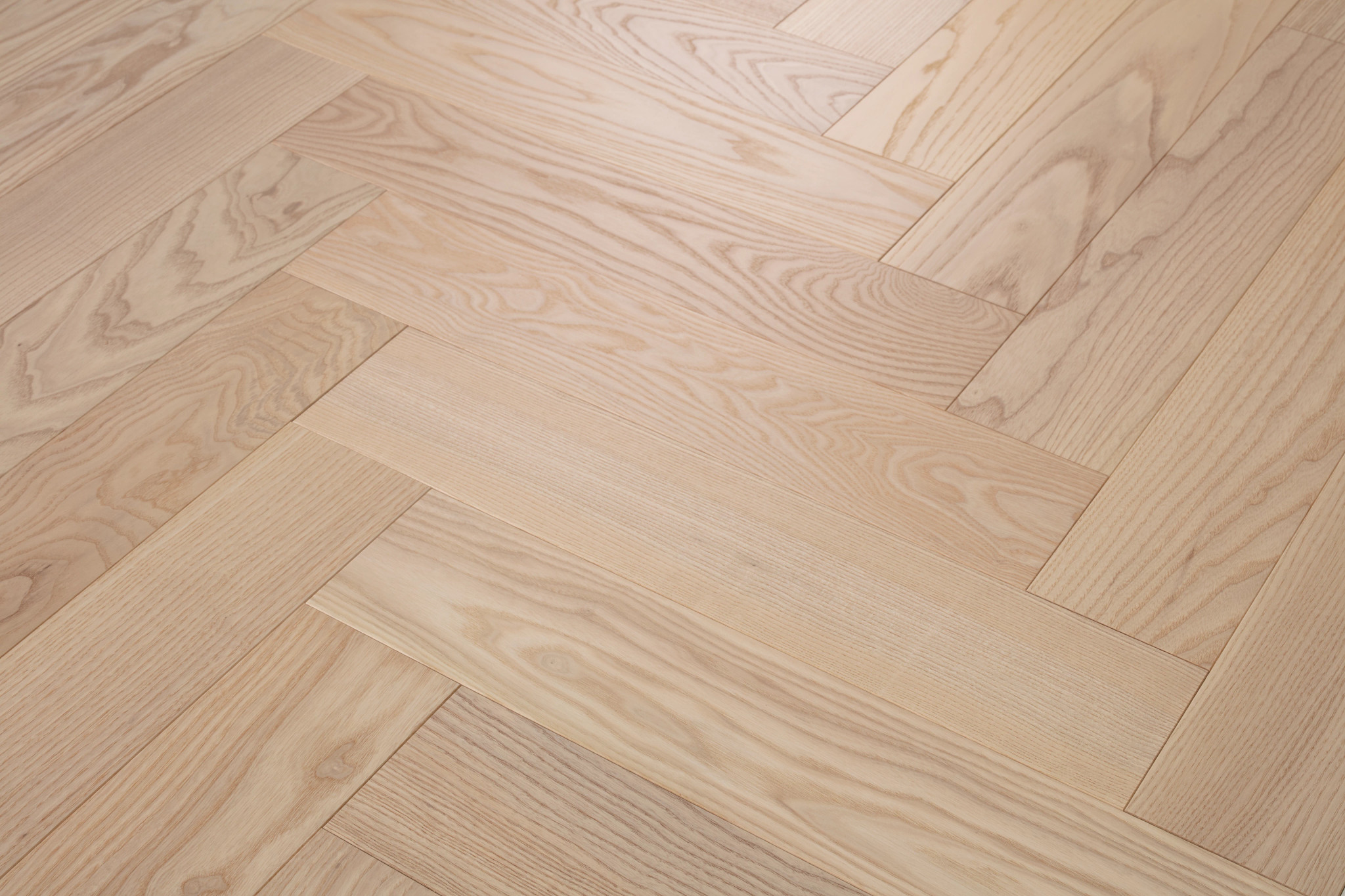 EUROPEAN ASH HERRINGBONE PARFAIT ANGLED