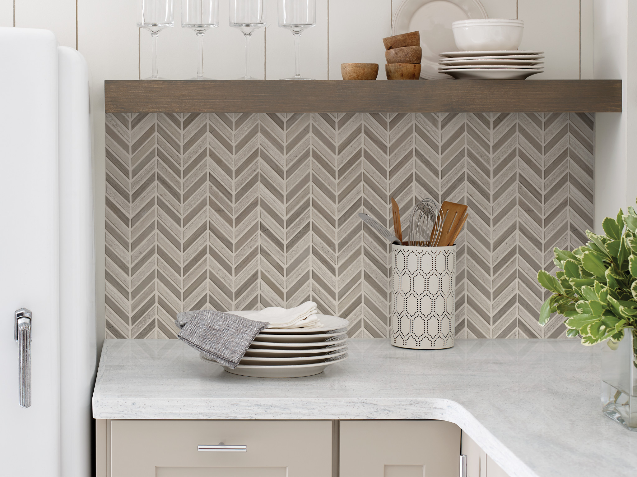 CHATEAU CHEVRON MOSAIC ROCKWOOD/URBAN ROOM