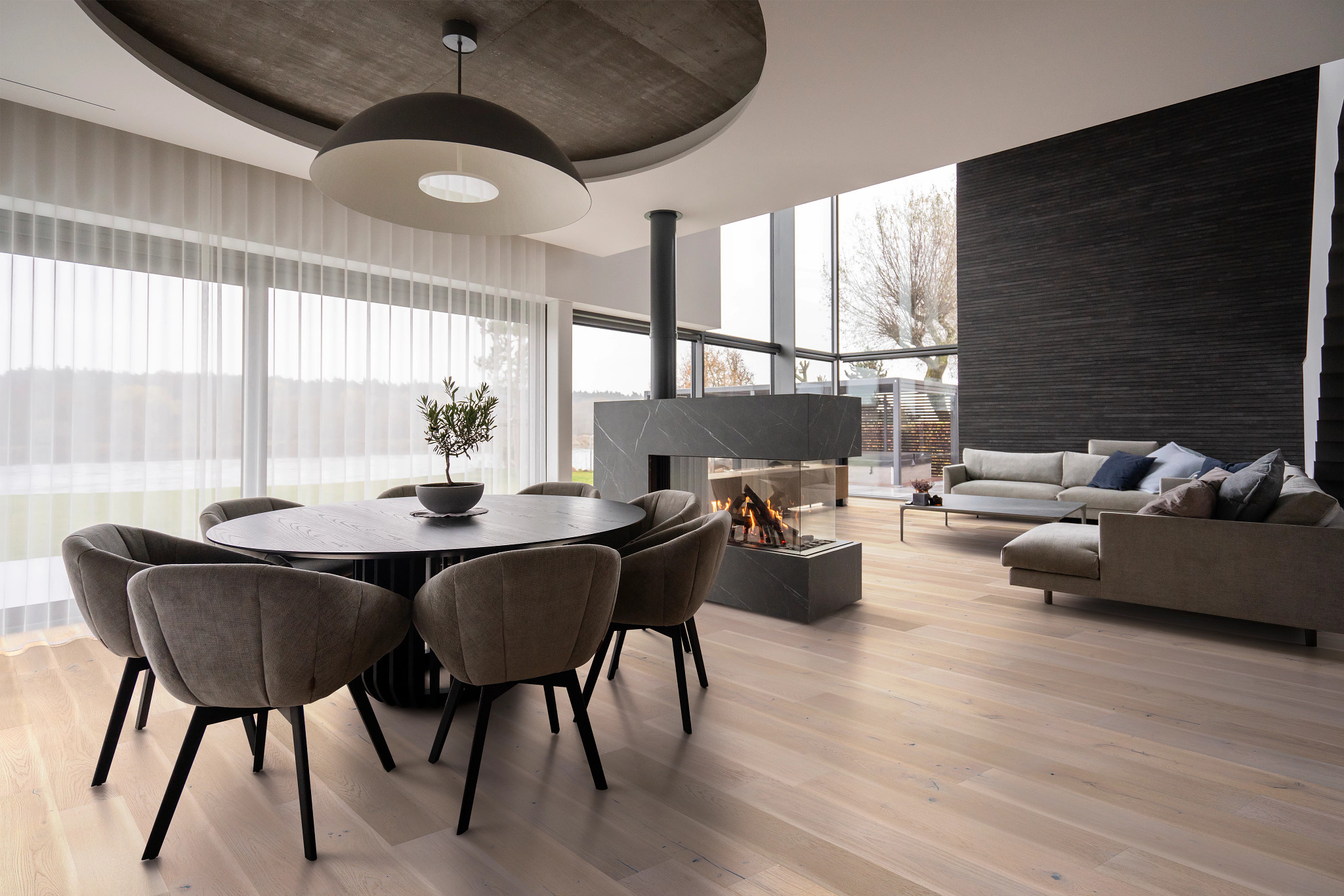 CHATEAU OAK GARDEN ROOM in room