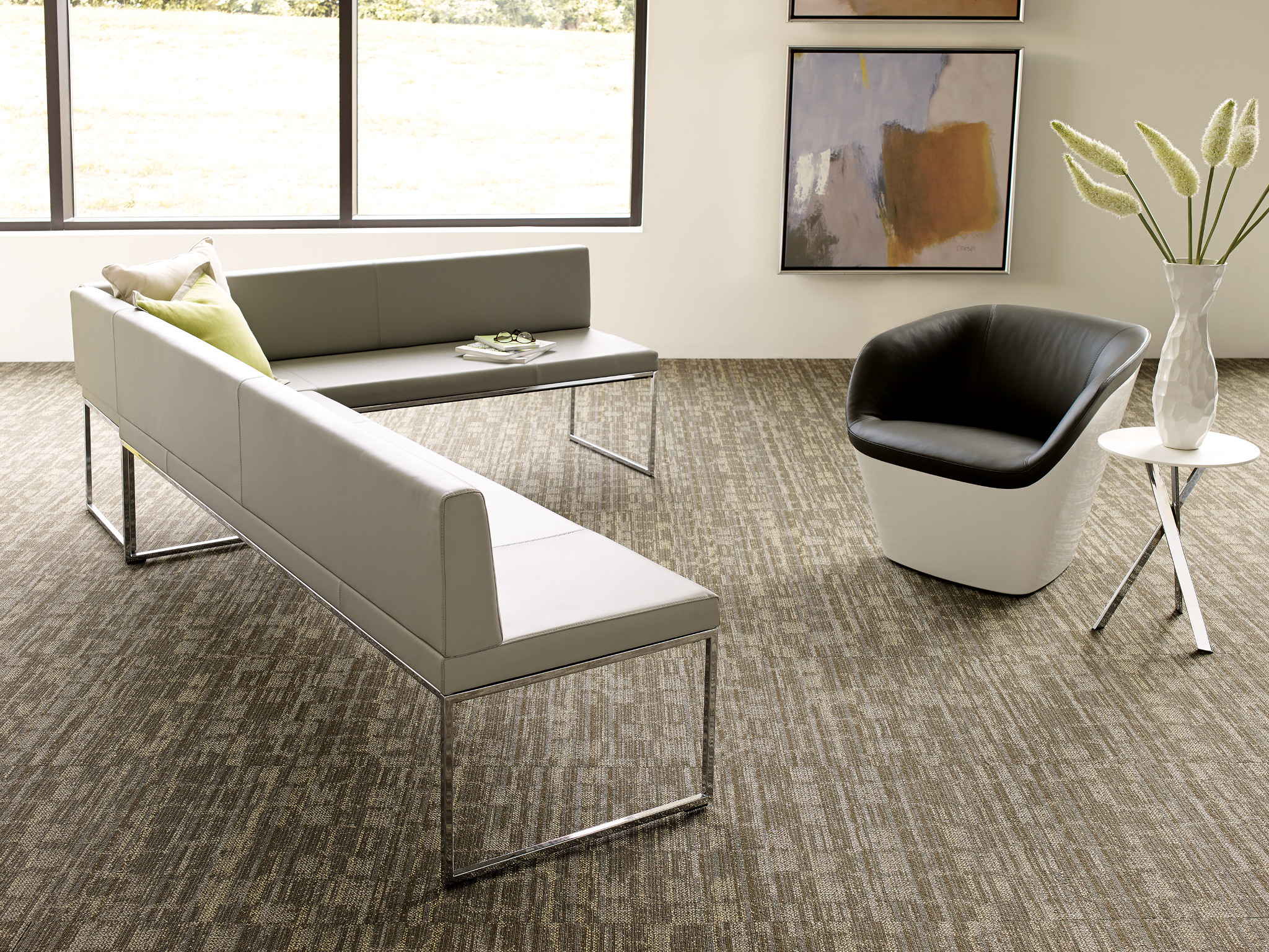 WONDER-54756-EMBRACE-COURAGE-00505-room-image