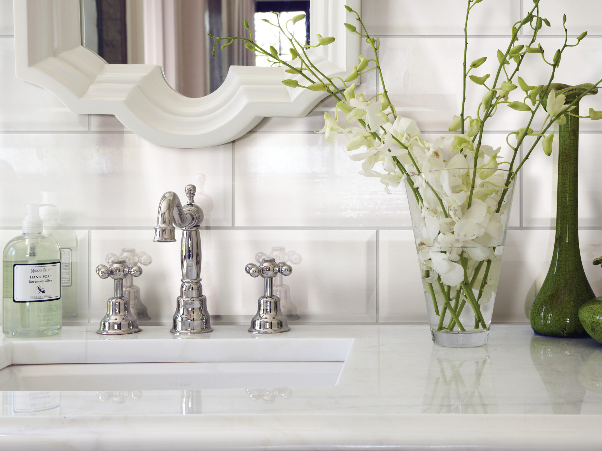 GRANDEUR 4X12 BEVELED GLOSS WHITE ROOM