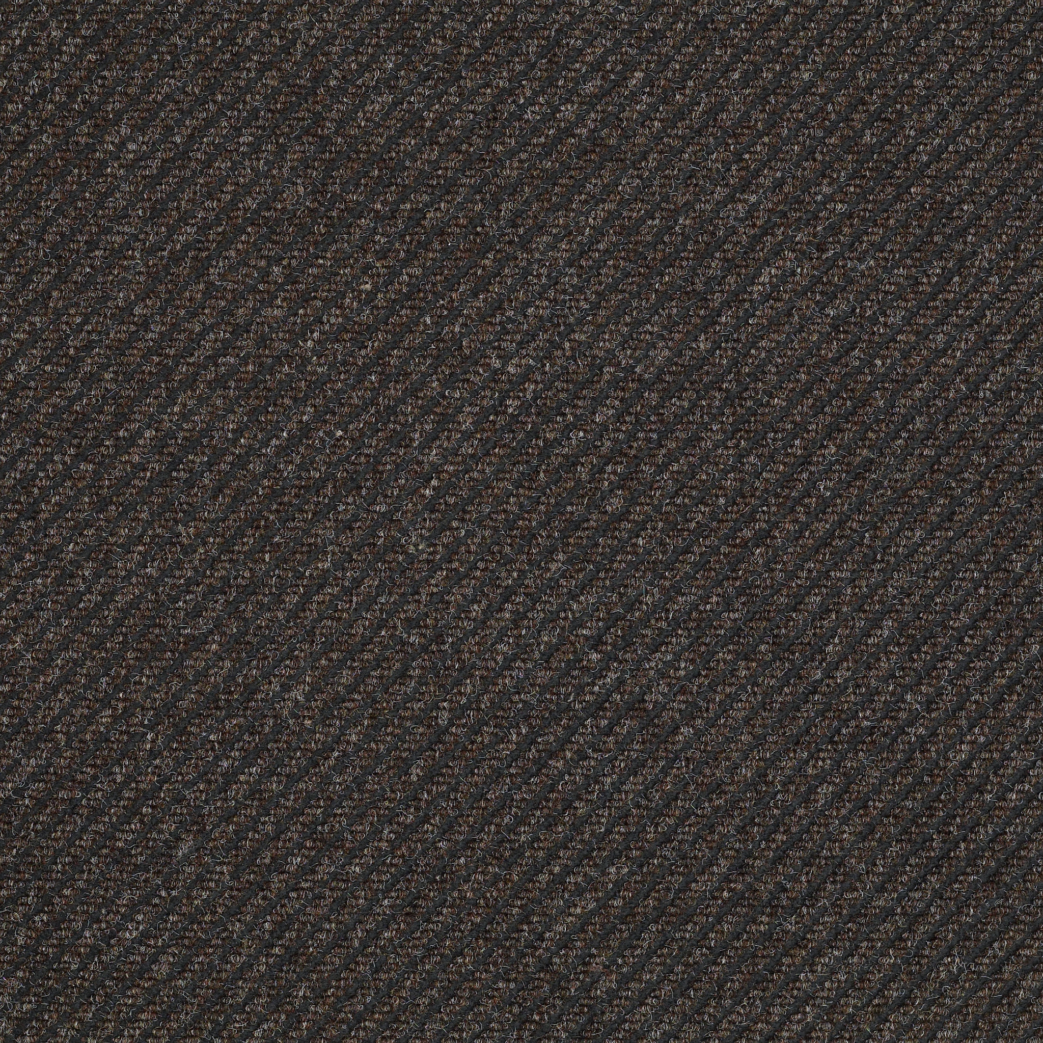 TRAVERSE-54748-WOODLAND-PEAT-00702-main-image