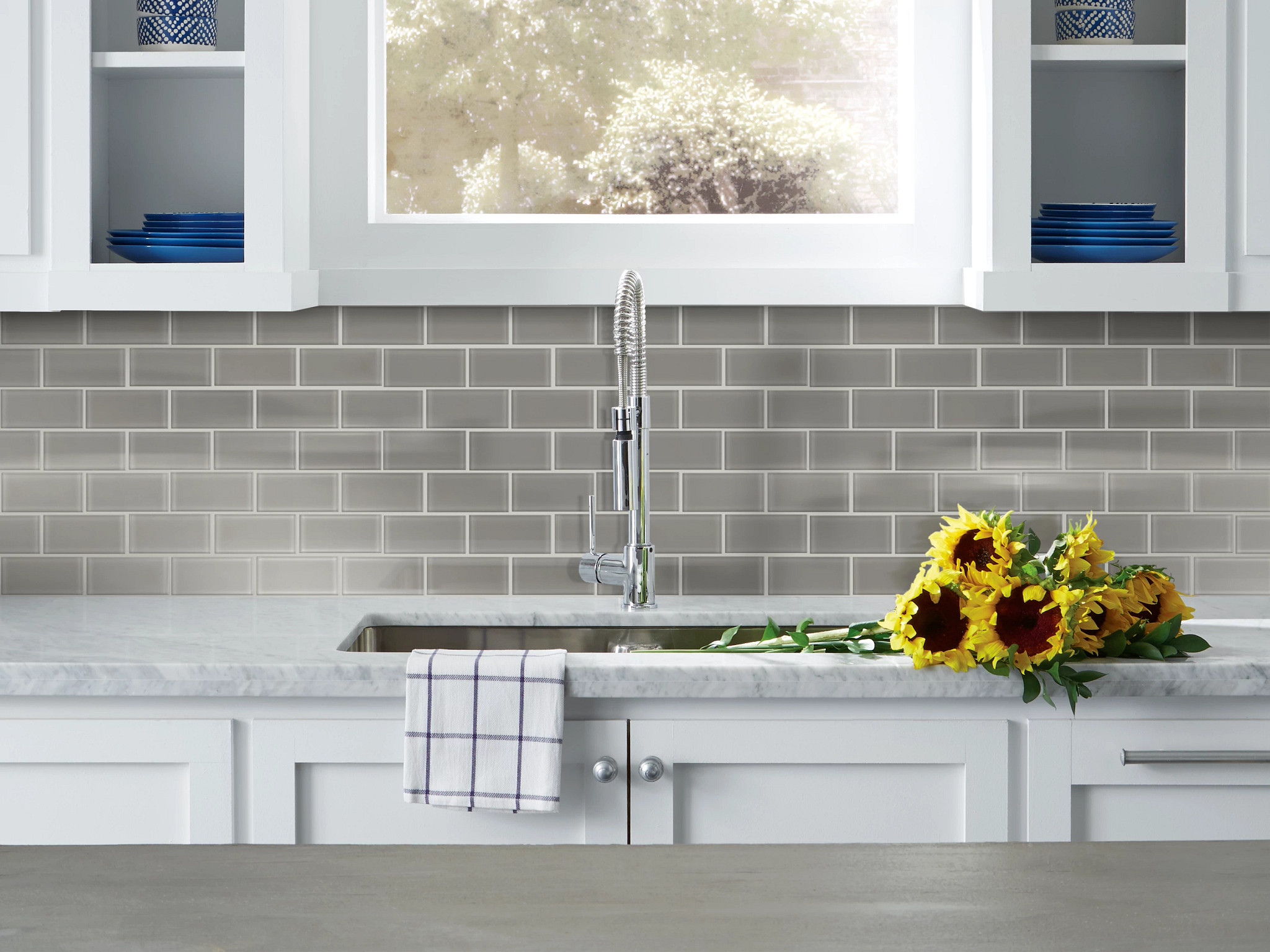 ASCENDANT 2X4 MOSAIC REFINED GREY ROOM