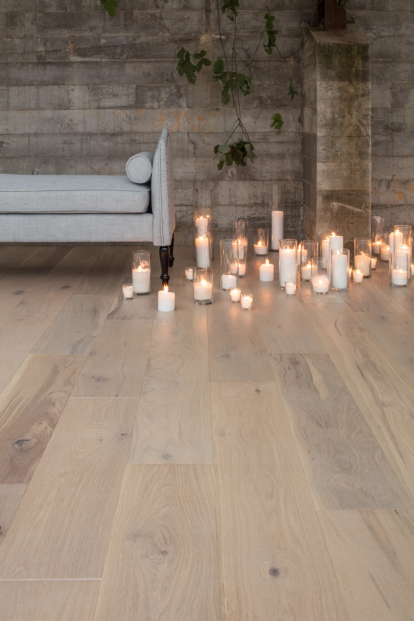 METALLICS II WHITE GOLD ROOM in room